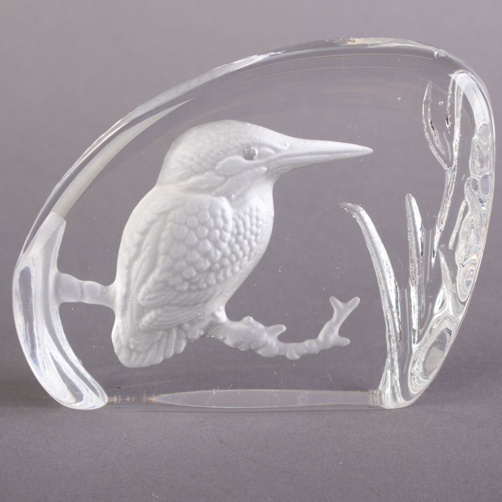 WEDGWOOD CRYSTAL GLASS INTAGLIO ANIMAL BIRD PAPERWEIGHT: Kindly examine all photographs provided in this listing or ask for a condition report. All items offered are in generally good, pre-owned condition, unless otherwise specifically described. The item i