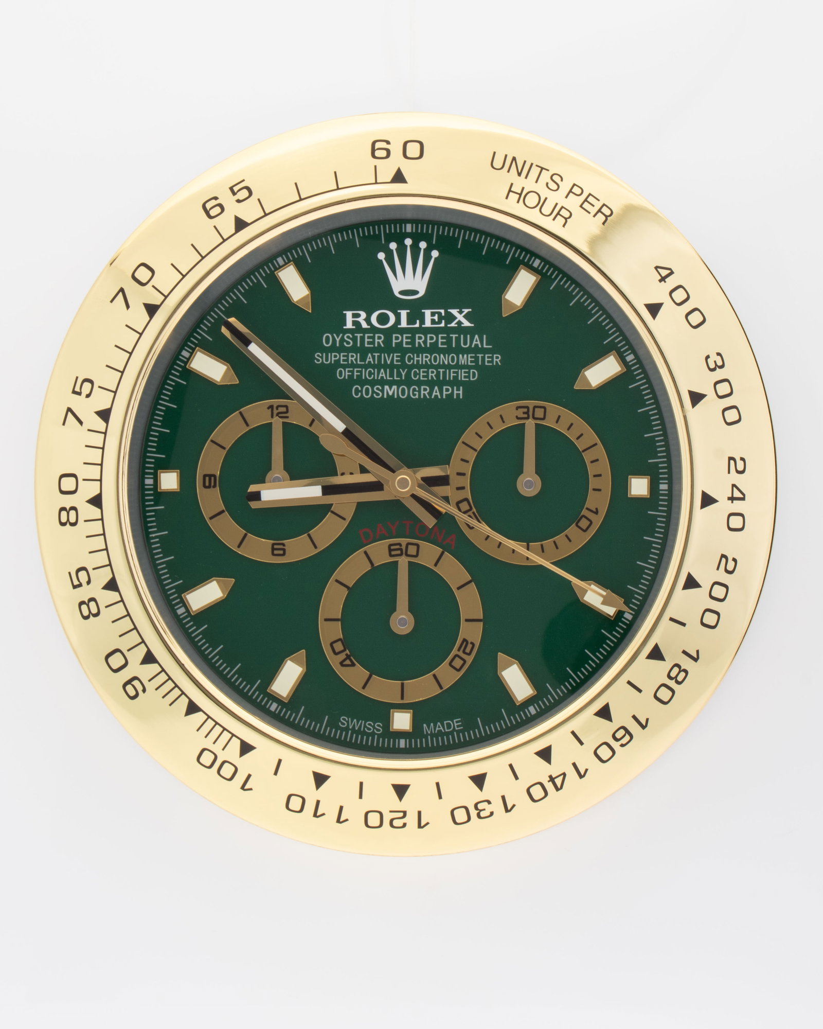 ROLEX GOLD & GREEN DAYTONA AUTHORISED WATCH DEALERSHIP CLOCK: Clock is in excellent working condition. This oyster clock is authorised by Rolex for selected watch dealerships. With luminous, sweeping silent hands. Requiring two AA batteries. Dimensions 35cm in d