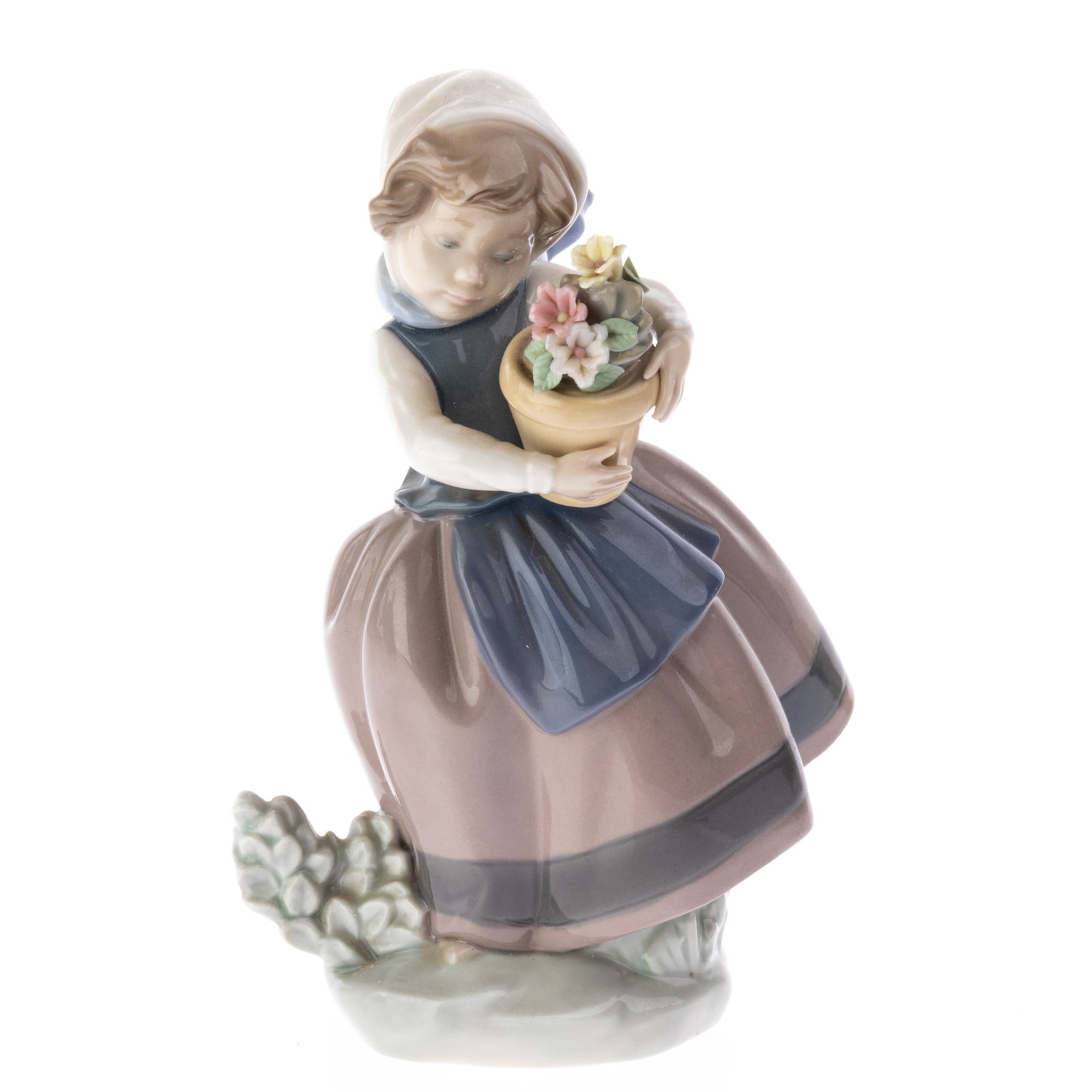 LLADRO PORCELAIN FIGURE: (H) 18CM.From a collection of Wedgwood and other selected ceramic/porcelain objects. Kindly examine all photographs provided in this listing or ask for a condition report. All items offered are in gen