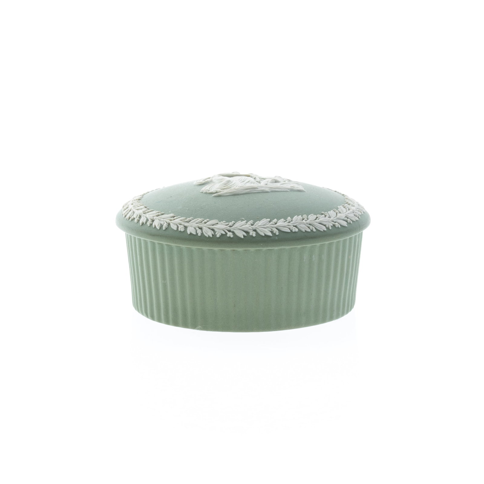WEDGWOOD GREEN JASPER CERAMIC CLASSICAL LIDDED BOX: (W) 9CM.From a collection of Wedgwood and other selected ceramic/porcelain objects. Kindly examine all photographs provided in this listing or ask for a condition report. All items offered are in gene