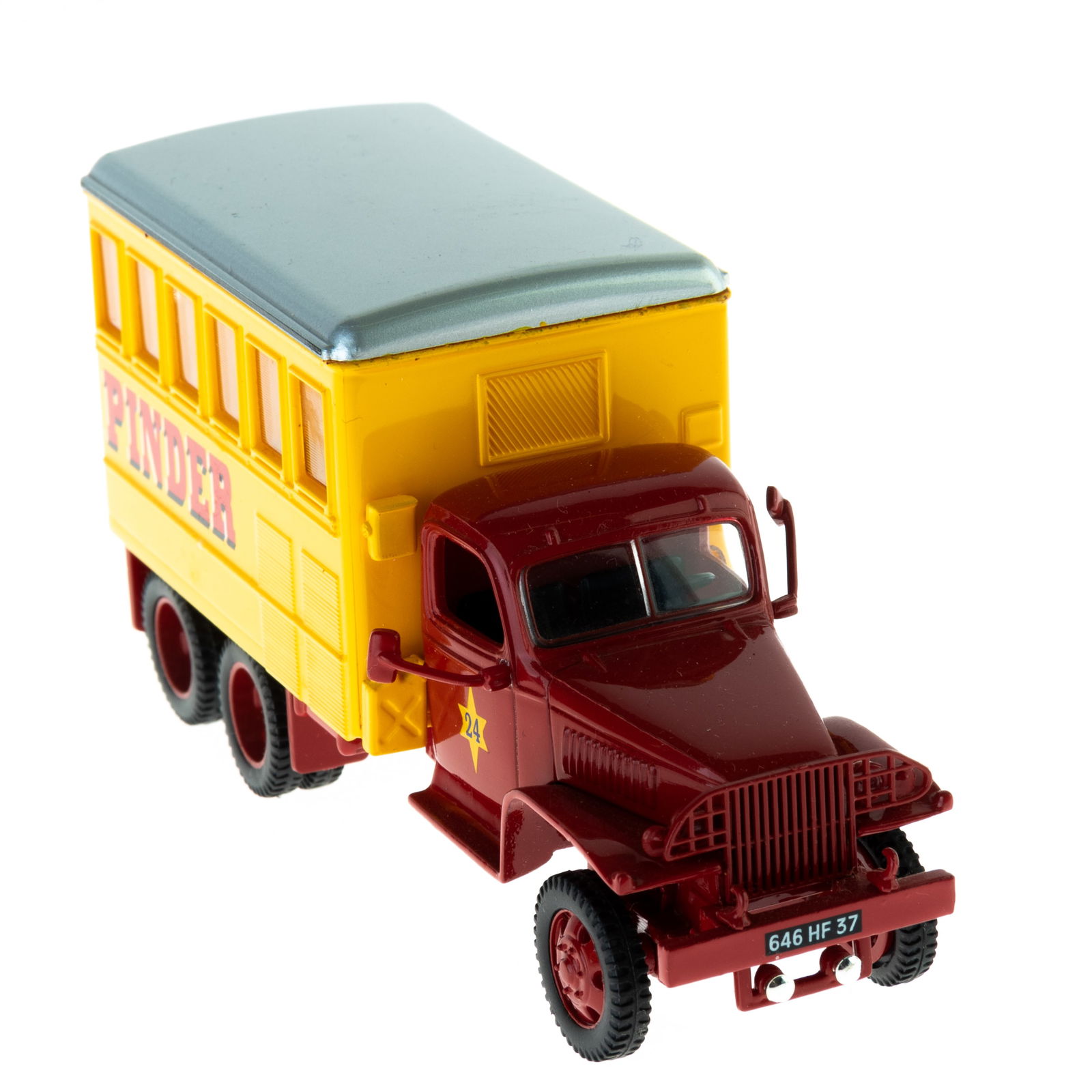 1:50 SCALE DIECAST MODEL PINDER CIRCUS TRUCK (1 of 4)