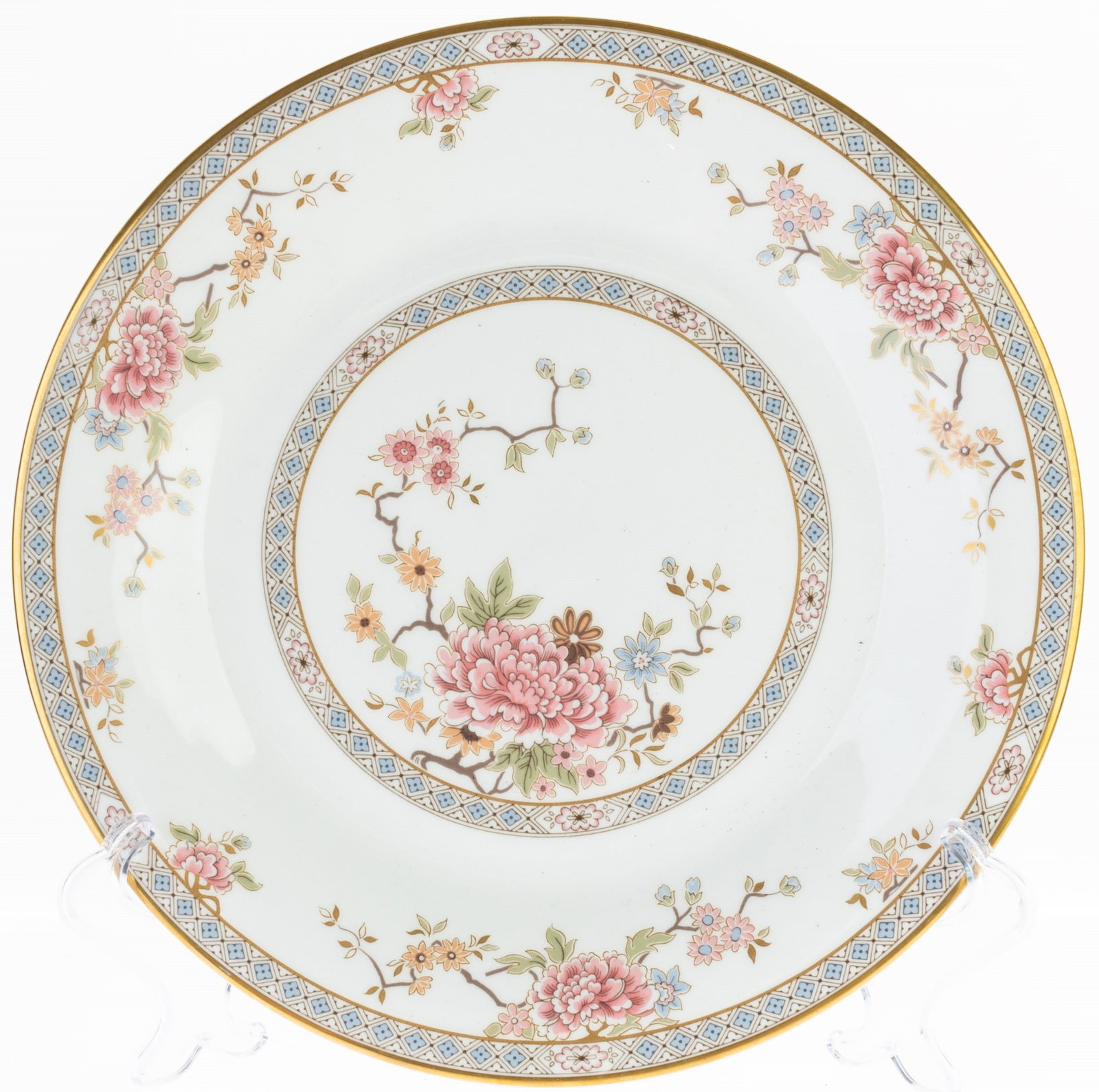 ROYAL DOULTON ENGLISH PORCELAIN PLATE: (HEIGHT) 2CM.From a collection of Wedgwood and other selected ceramic/porcelain objects. Kindly examine all photographs provided in this listing or ask for a condition report. All items offered are in