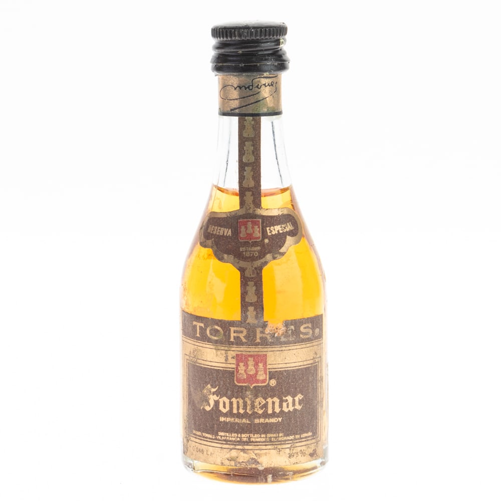 VINTAGE UNOPENED IMPERIAL BRANDY FONTENAC LIQUEUR BOTTLE: Kindly examine all photographs provided in this listing or ask for a condition report. All items offered are in generally good, pre-owned condition, unless otherwise specifically described, sold as se