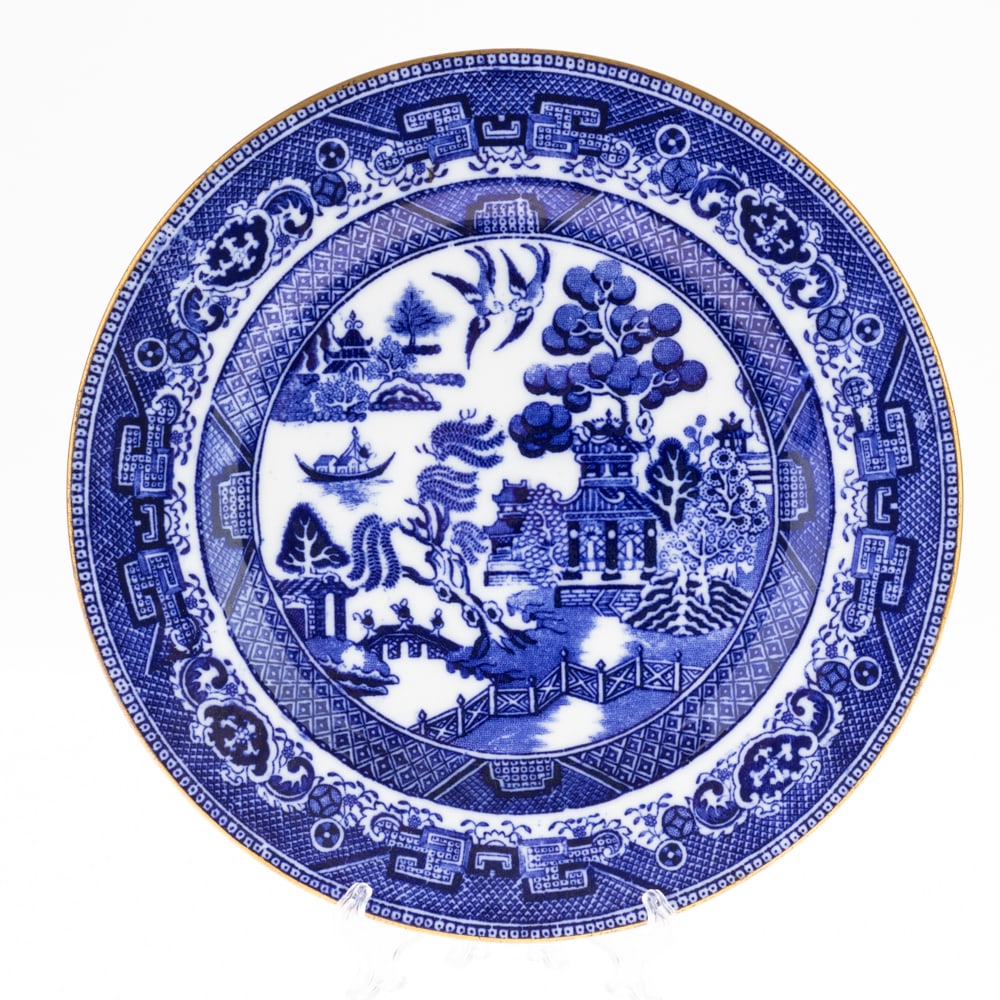 ROYAL DOULTON WILLOW PATTERN PORCELAIN CERAMIC PLATE (1 of 3)