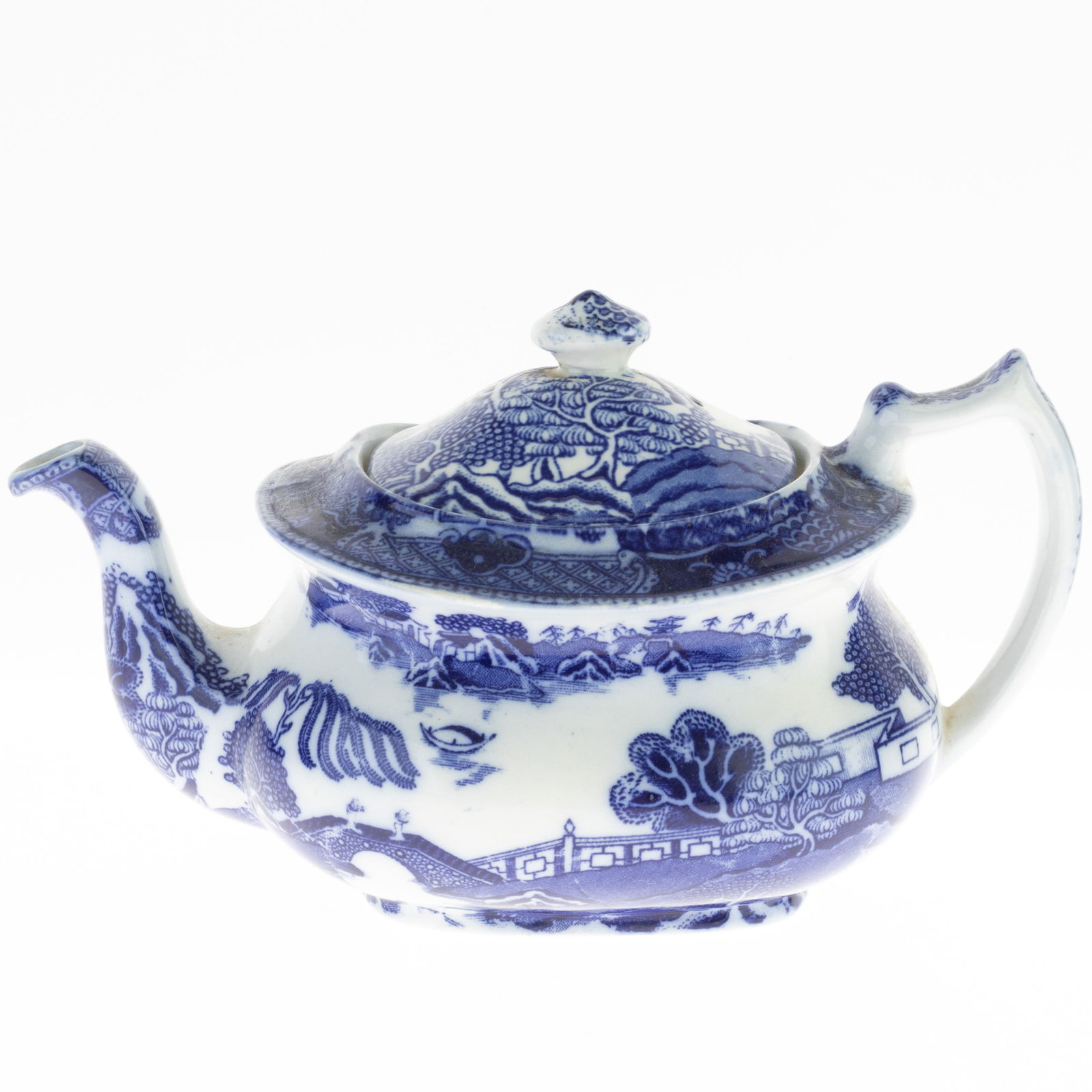 ANTIQUE MALING BLUE WILLOW PATTERN CERAMIC POTTERY TEAPOT (1 of 3)