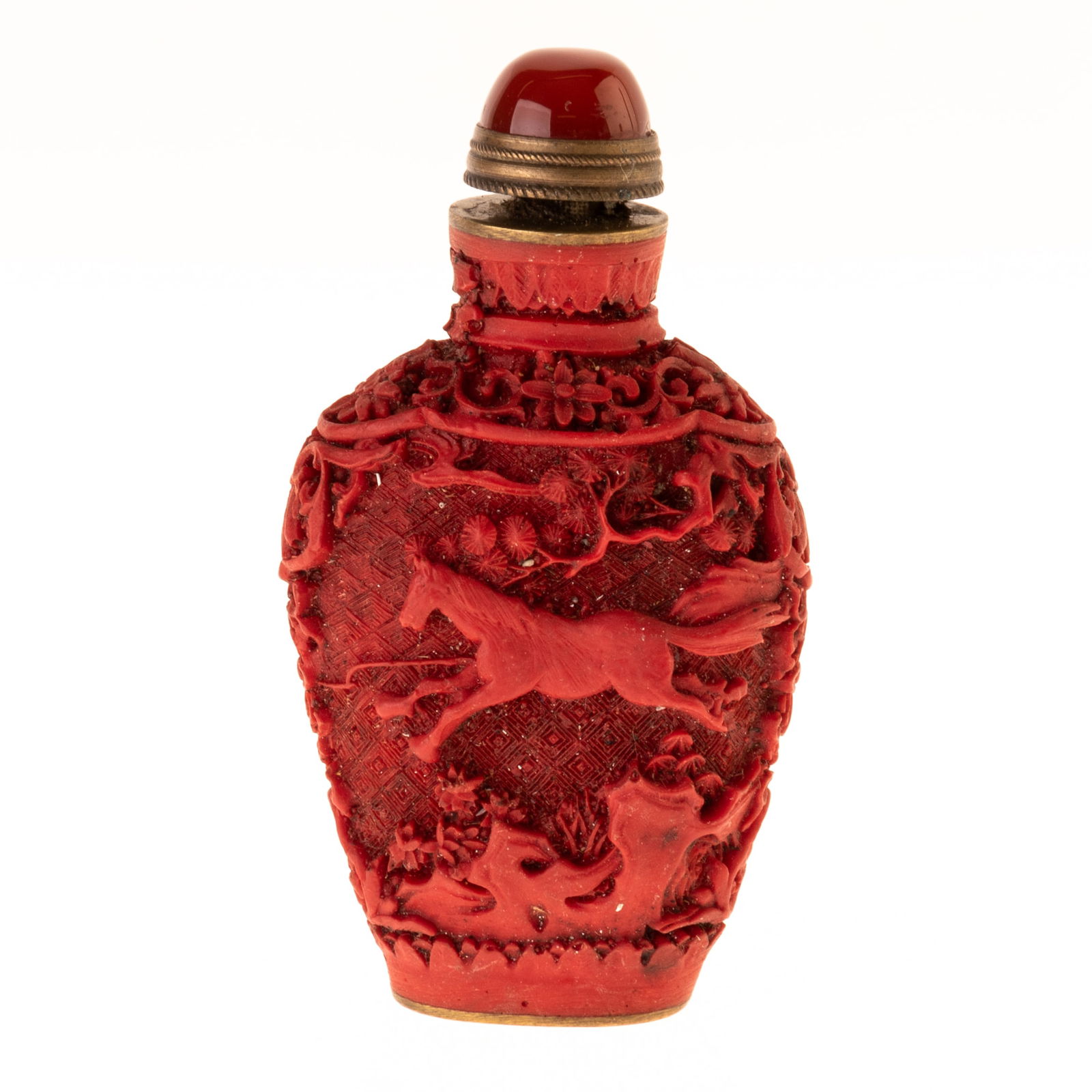 CHINESE CARVED CINNABAR SNUFF BOTTLE (1 of 3)