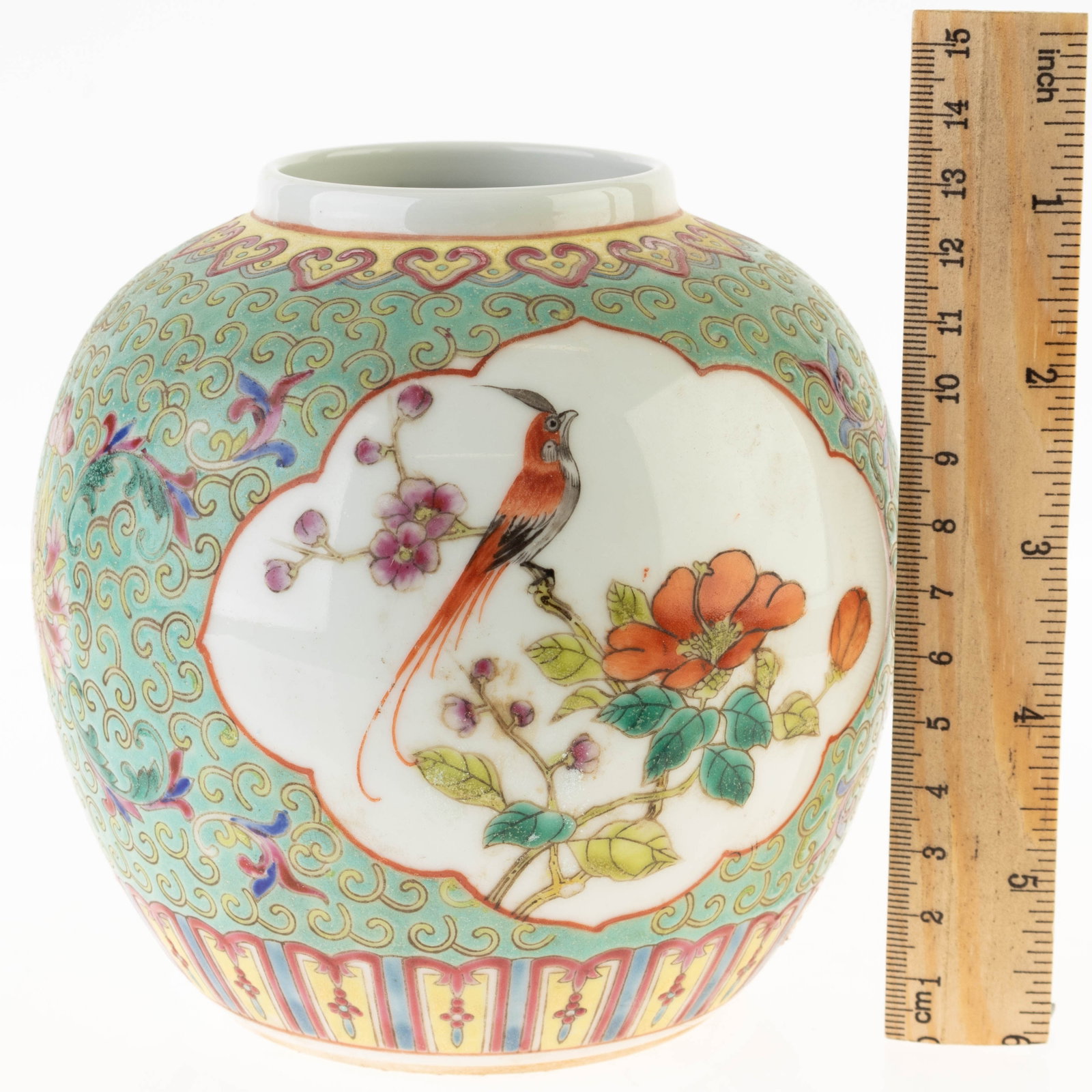 CHINESE HAND PAINTED FAMILLE ROSE PORCELAIN GINGER JAR: From a collection of Wedgwood and other selected ceramic/porcelain objects. Kindly examine all photographs provided in this listing or ask for a condition report. All items offered are in generally go