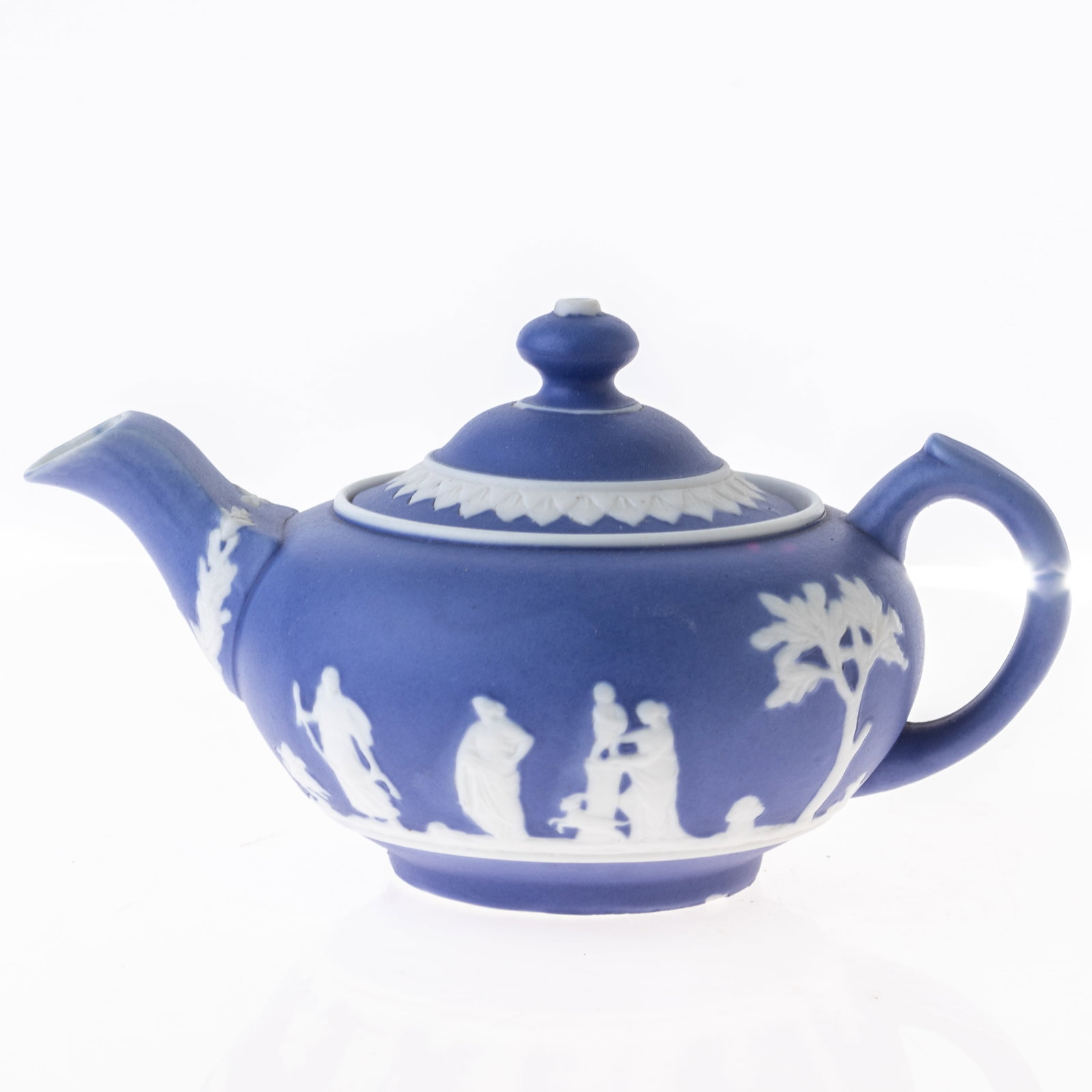 ANTIQUE WEDGWOOD JASPER CAMEO CLASSICAL TEAPOT: From a collection of Wedgwood and other selected ceramic/porcelain objects. Kindly examine all photographs provided in this listing or ask for a condition report. All items offered are in generally go