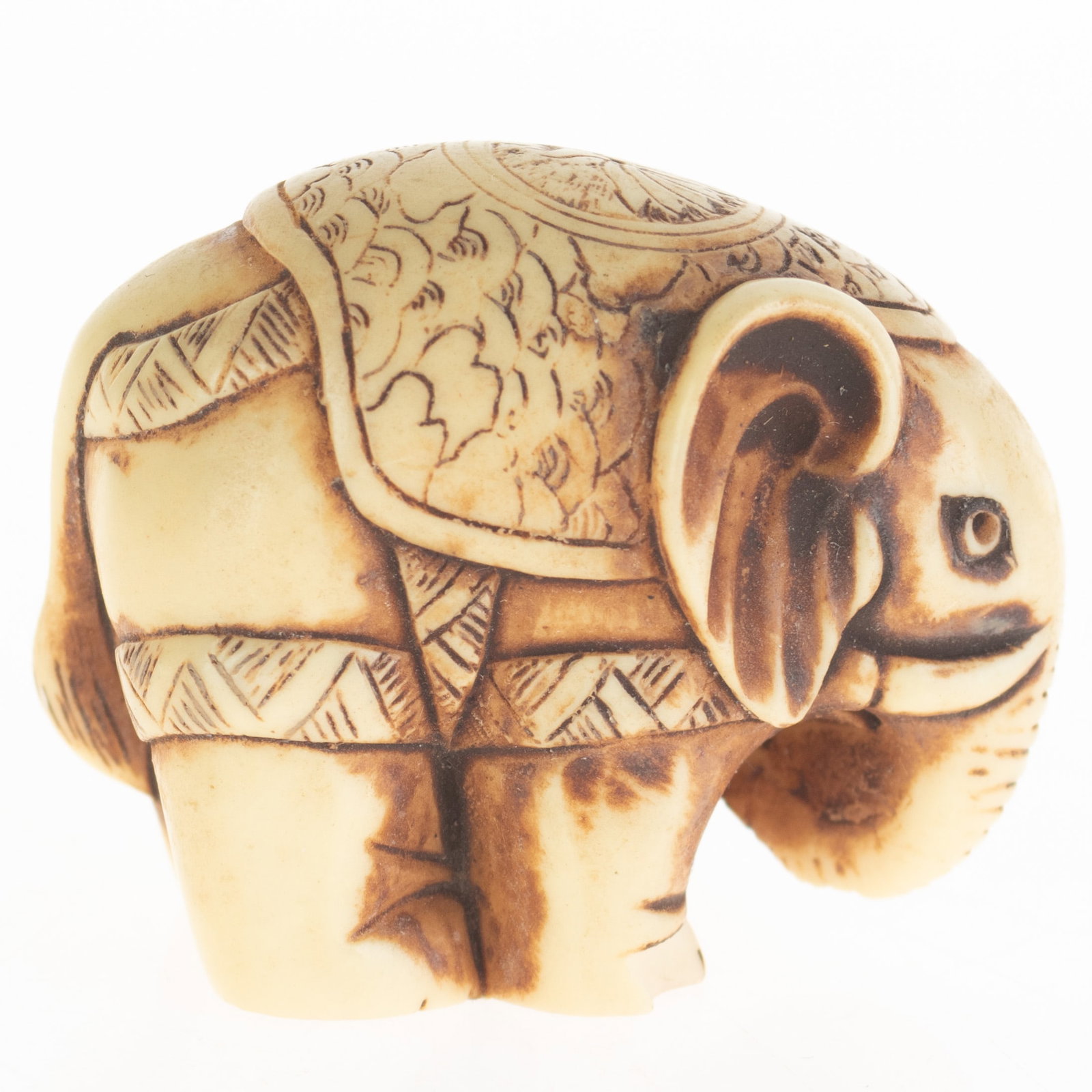 CHINESE VINTAGE ELEPHANT FIGURE: Kindly examine all photographs provided in this listing or ask for a condition report. All items offered are in generally good, pre-owned condition, unless otherwise specifically described. The item i