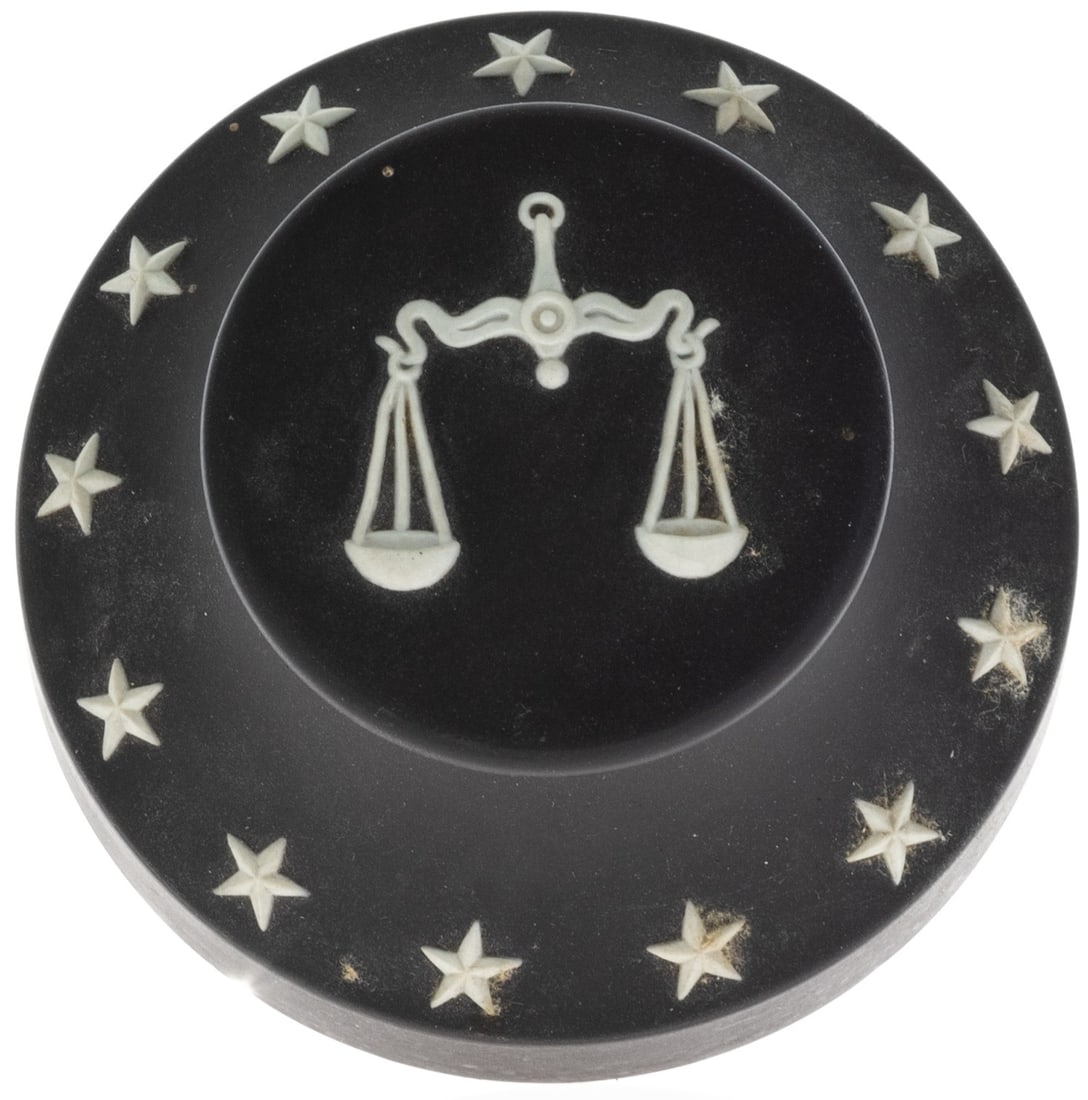 WEDGWOOD CERAMIC PORCELAIN PORTRAIT PAPERWEIGHT: 9x9x5CM.From a collection of Wedgwood and other selected ceramic/porcelain objects. Kindly examine all photographs provided in this listing or ask for a condition report. All items offered are in gene