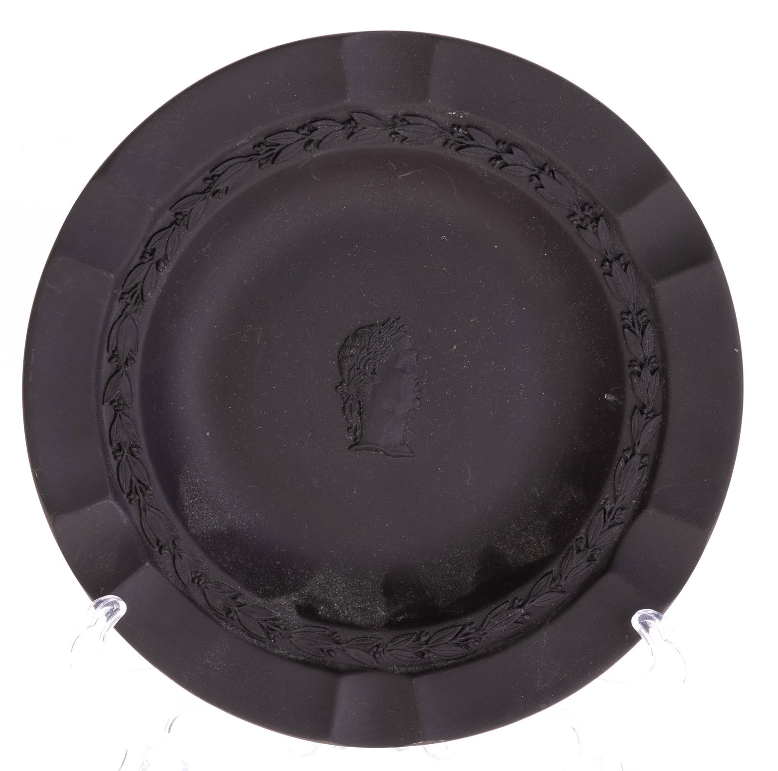 WEDGWOOD CERAMIC PORCELAIN ASHTRAY: 2.5x17.5x17.5CM.From a collection of Wedgwood and other selected ceramic/porcelain objects. Kindly examine all photographs provided in this listing or ask for a condition report. All items offered are