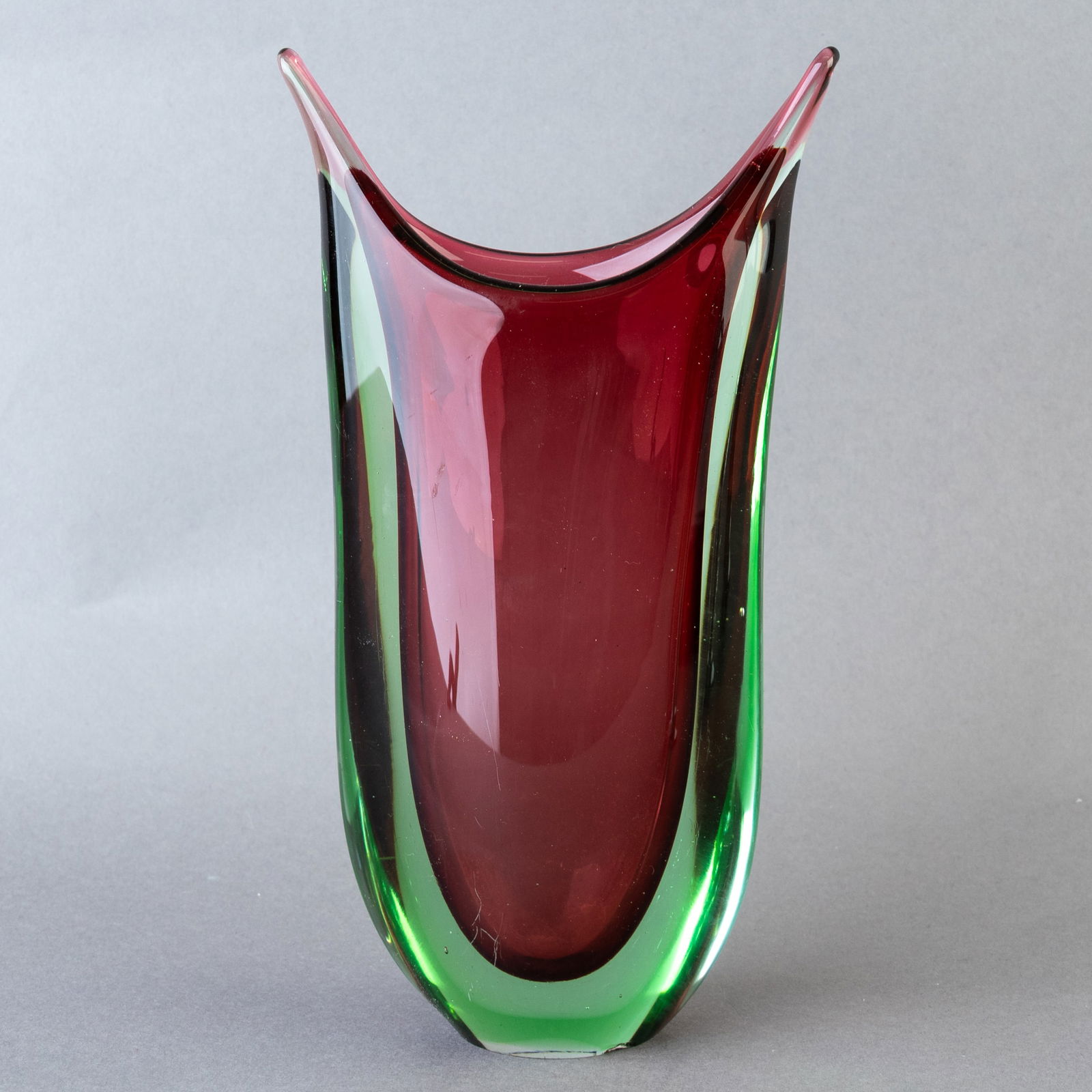 FLAVIO POLI MURANO VENETIAN SOMMERSO GLASS URANIUM VASE: From a collection of Wedgwood and other selected ceramic/porcelain objects. Kindly examine all photographs provided in this listing or ask for a condition report. All items offered are in generally go