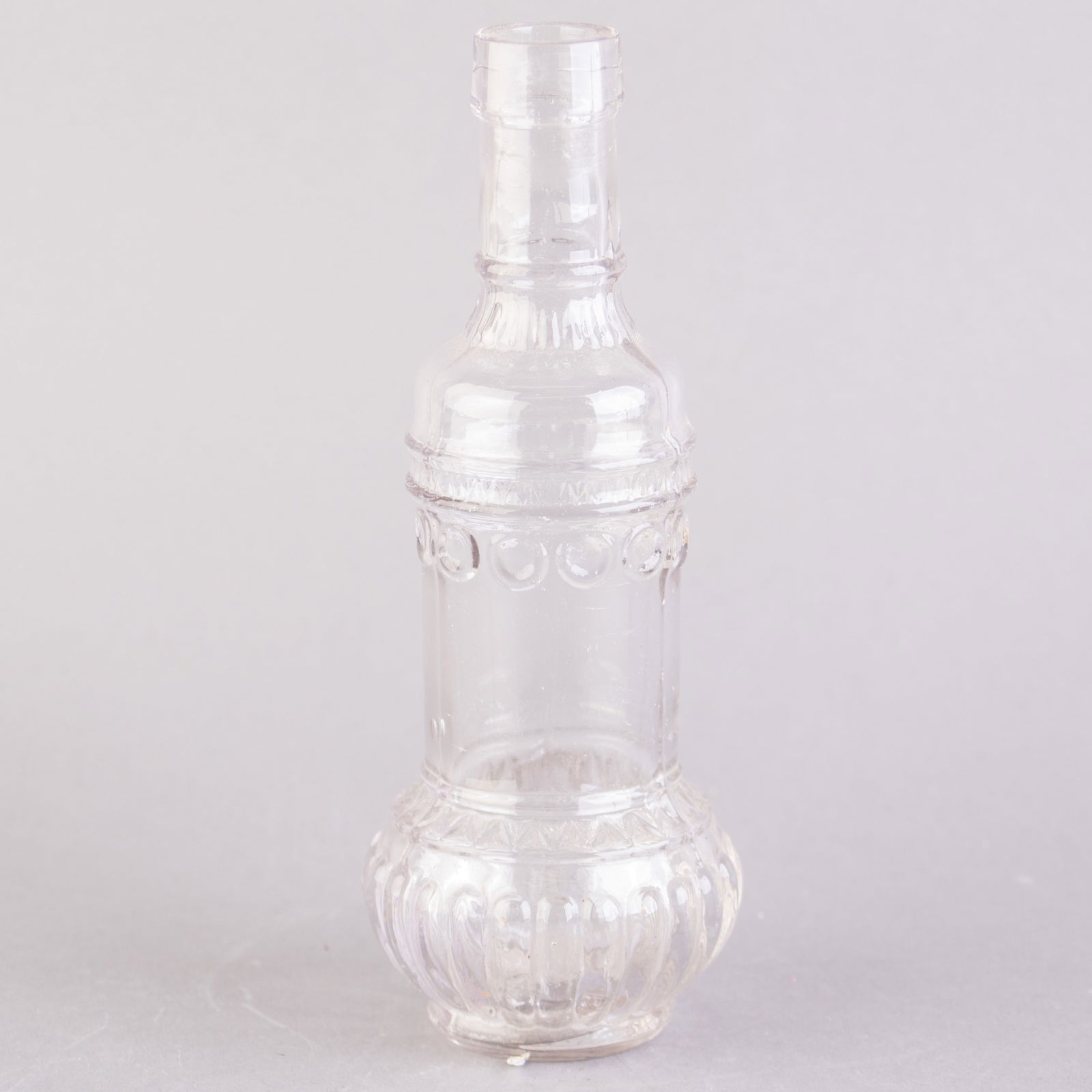 ANTIQUE VICTORIAN APOTHECARY CHEMIST GLASS BOTTLE (1 of 3)