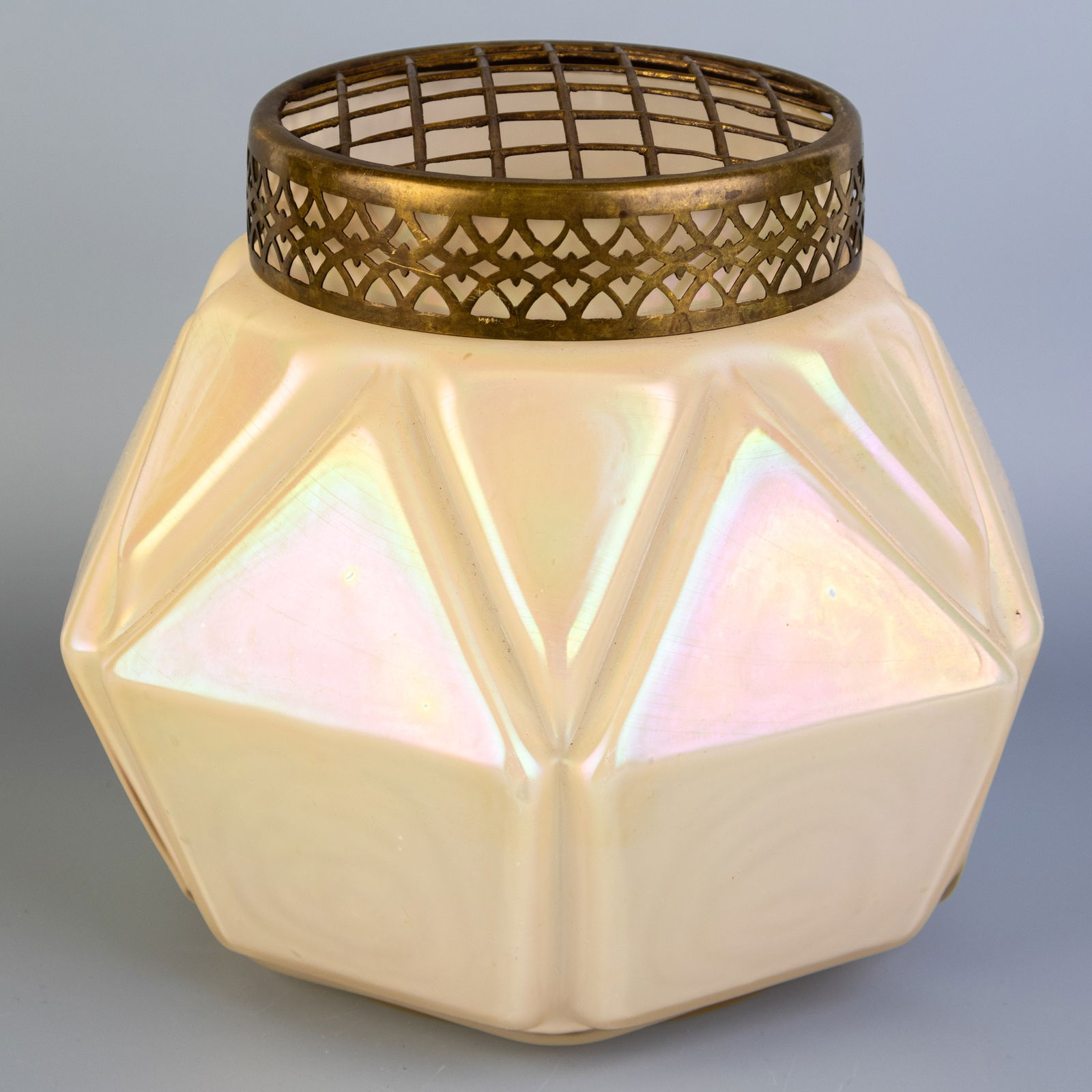ANTIQUE ART NOUVEAU LOETZ IRIDESCENT PEARL GEOMETRIC GLASS VASE: Kindly examine all photographs provided in this listing or ask for a condition report. All items offered are in generally good, pre-owned condition, unless otherwise specifically described, sold as se