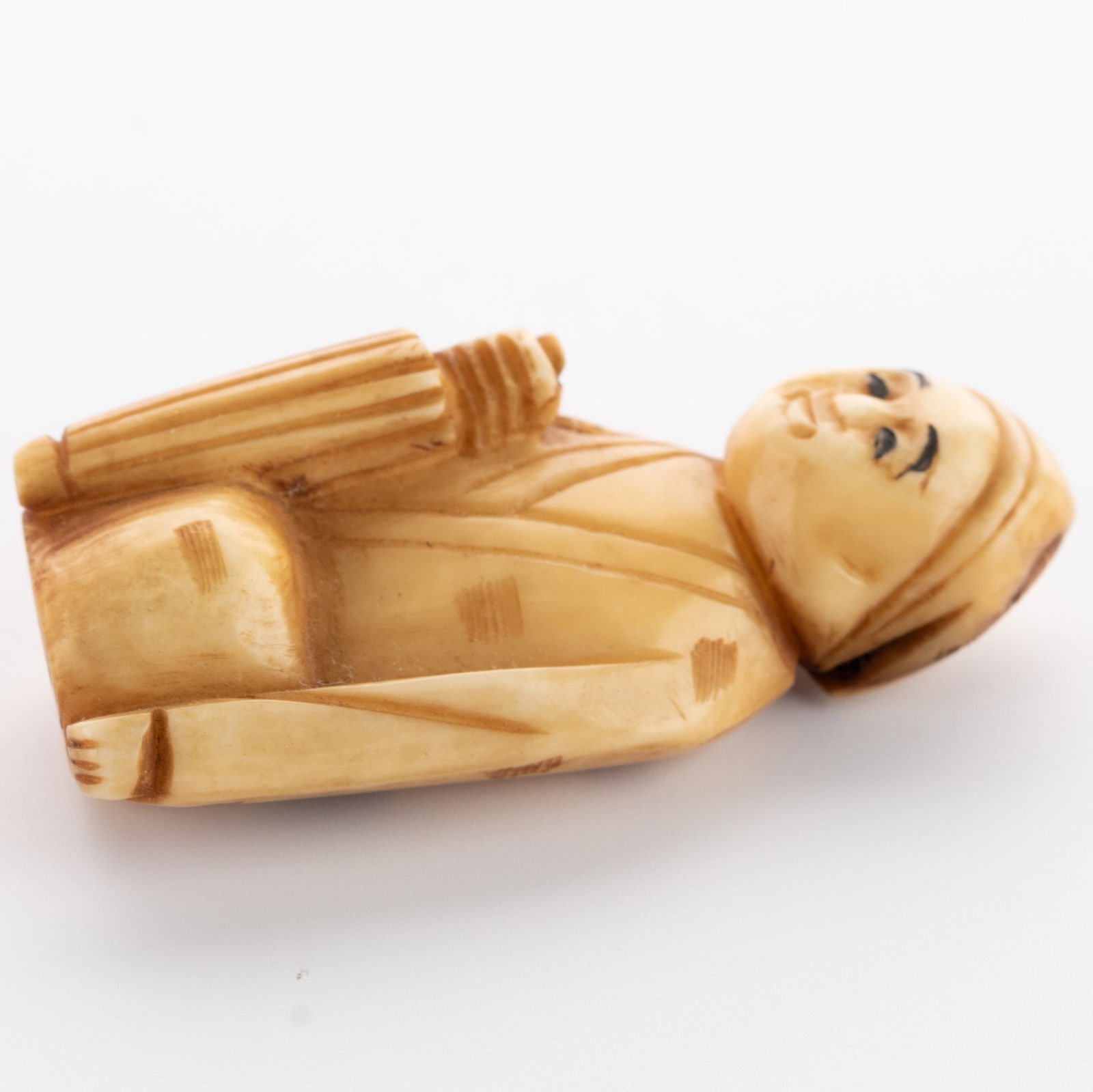 ANTIQUE JAPANESE NETSUKE FIGURE (1 of 3)