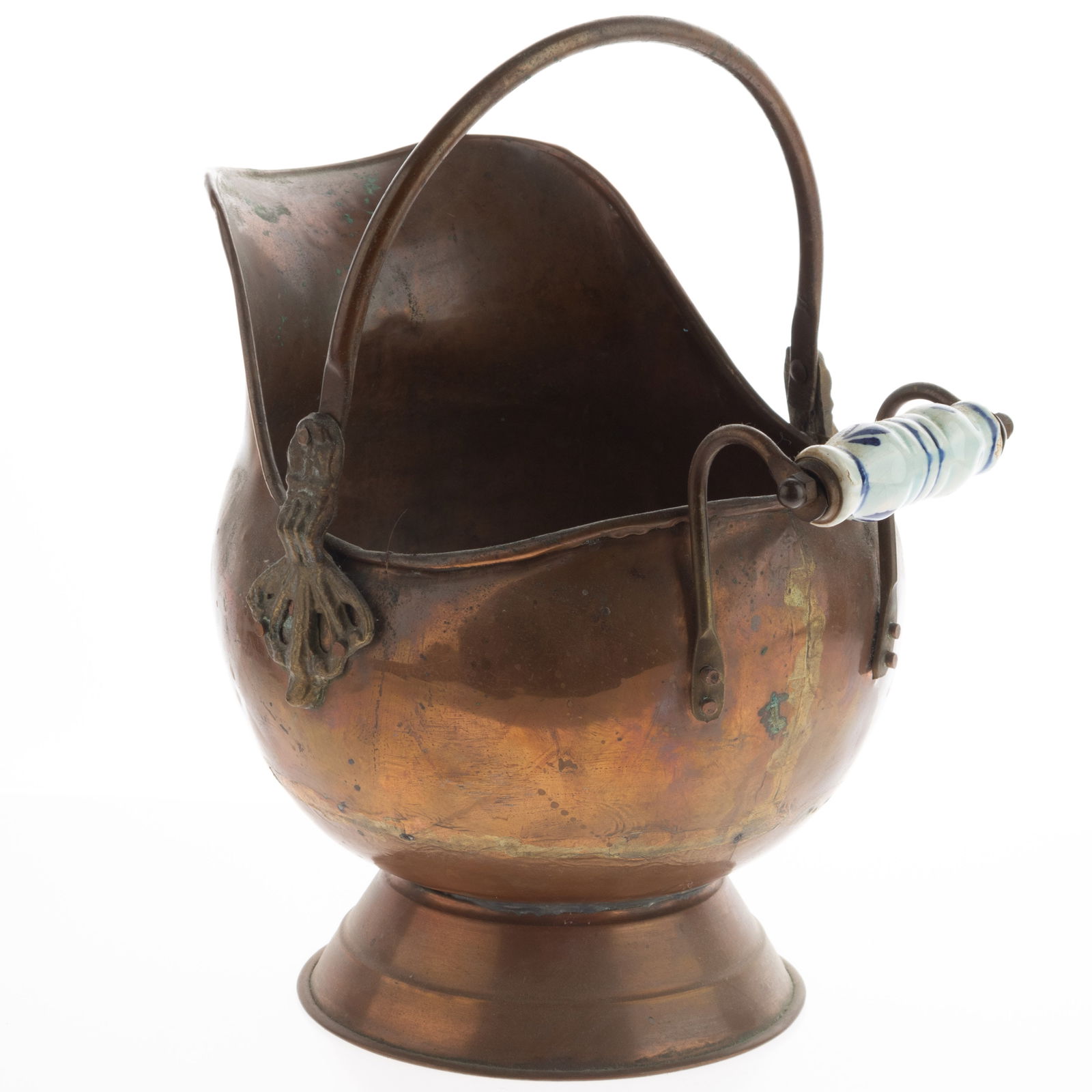 ANTIQUE VICTORIAN COUNTRY HOUSE COPPER COAL SCUTTLE WITH BRASS & PORCELAIN HANDLE (1 of 3)