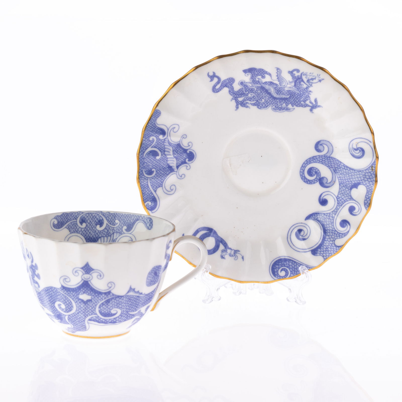 ROYAL WORCESTER DRAGON PATTERN PORCELAIN CUP & SAUCER (1 of 2)