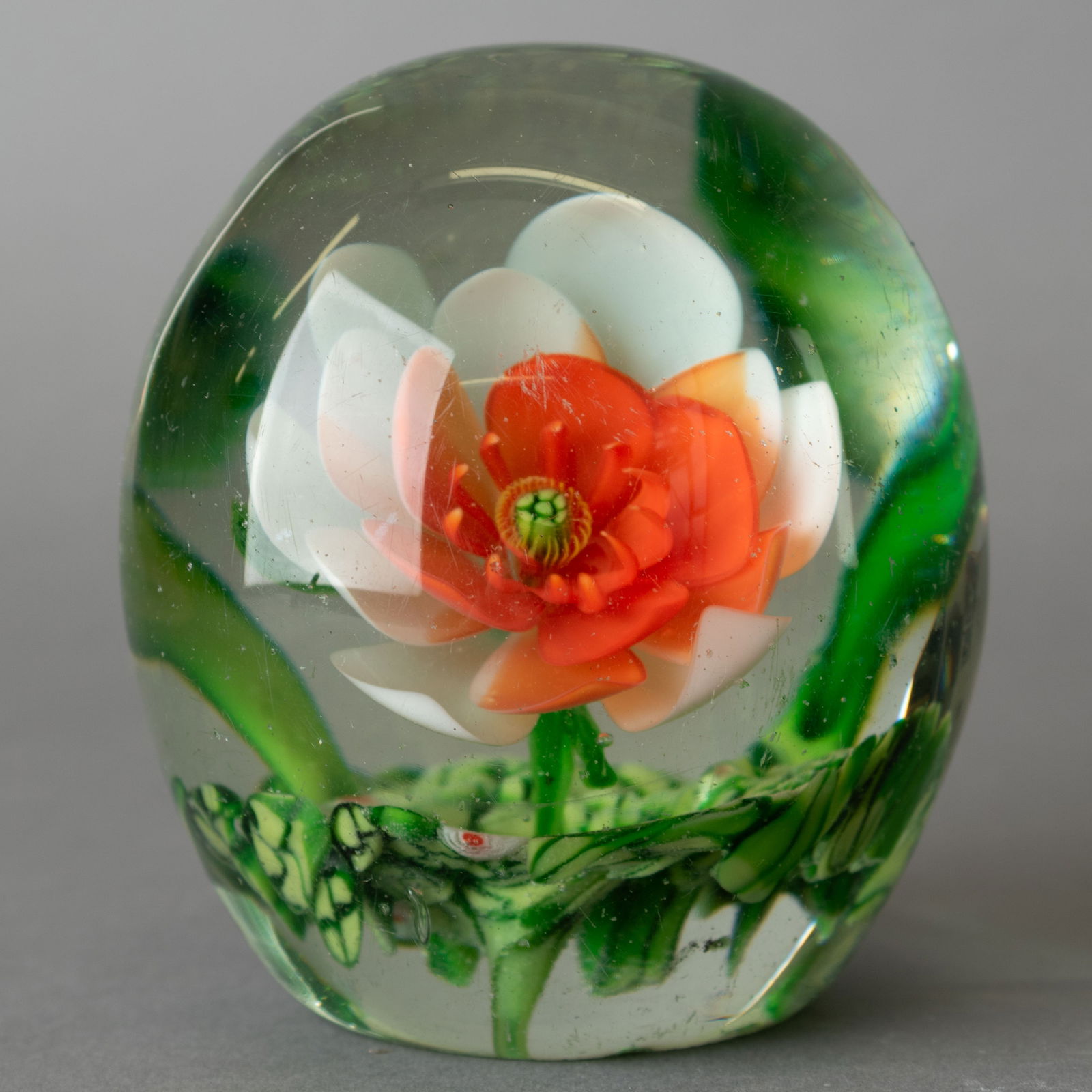 MID CENTURY MURANO VENETIAN HAND BLOWN GLASS PAPERWEIGHT: Kindly examine all photographs provided in this listing or ask for a condition report. All items offered are in generally good, pre-owned condition, unless otherwise specifically described. The item i