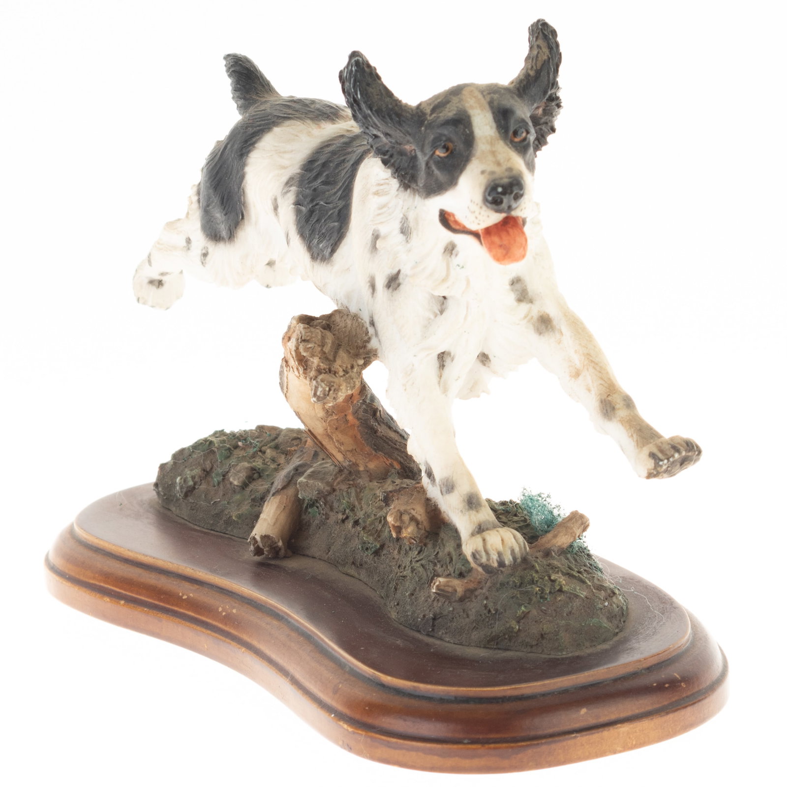 HAND PAINTED CERAMIC PORCELAIN SPRINGER SPANIEL DOG FIGURE SCULPTURE: Kindly examine all photographs provided in this listing or ask for a condition report. All items offered are in generally good, pre-owned condition, unless otherwise specifically described. The item i