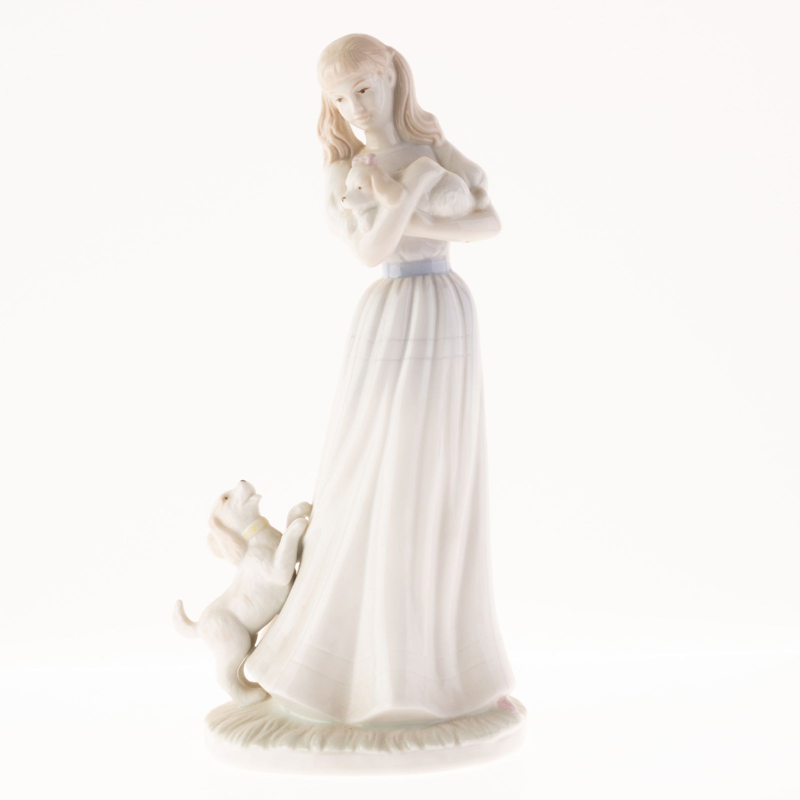 LLADRO TYPE PORCELAIN CERAMIC FIGURE WITH DOGS (1 of 2)