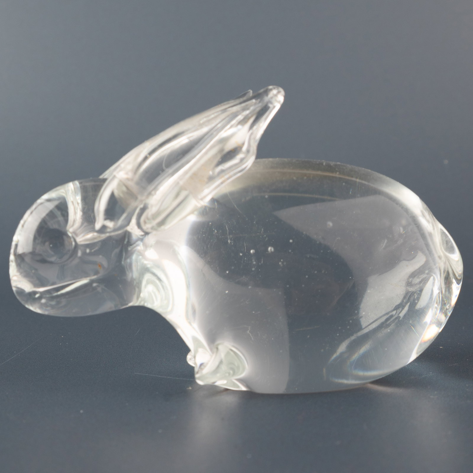 MID CENTURY MURANO VENETIAN HAND BLOWN GLASS BUNNY RABBIT PAPERWEIGHT: Kindly examine all photographs provided in this listing or ask for a condition report. All items offered are in generally good, pre-owned condition, unless otherwise specifically described, sold as se