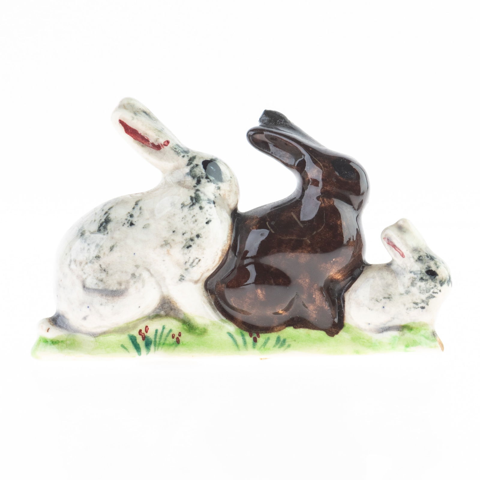 ANTIQUE GLAZED MAJOLICA POTTERY CERAMIC RABBITS FIGURE GROUP (1 of 2)