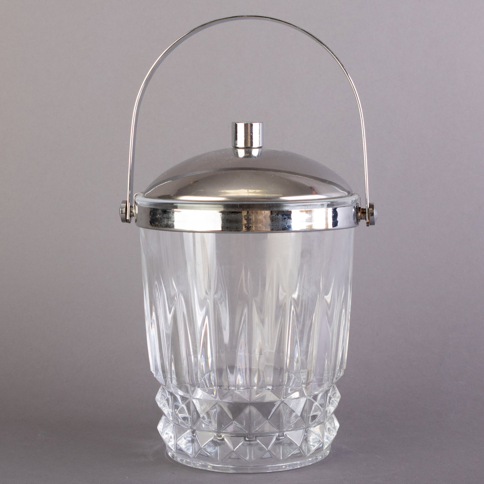 ART DECO CUT CRYSTAL GLASS SILVER PLATED ICE BUCKET COOLER: Kindly examine all photographs provided in this listing or ask for a condition report. All items offered are in generally good, pre-owned condition, unless otherwise specifically described. The item i