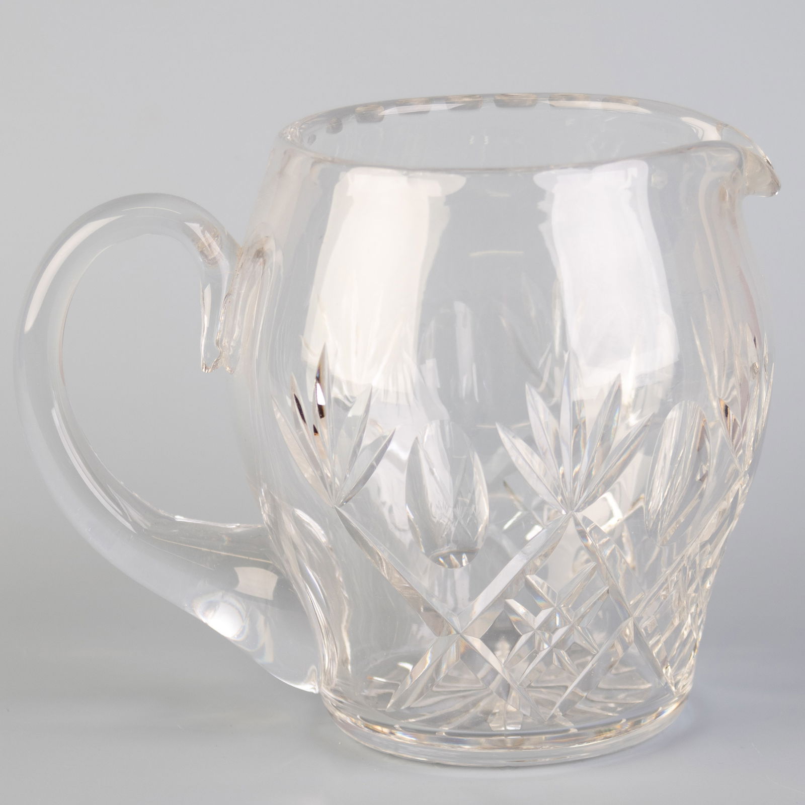 ANTIQUE CUT CRYSTAL GLASS JUG PITCHER (1 of 3)