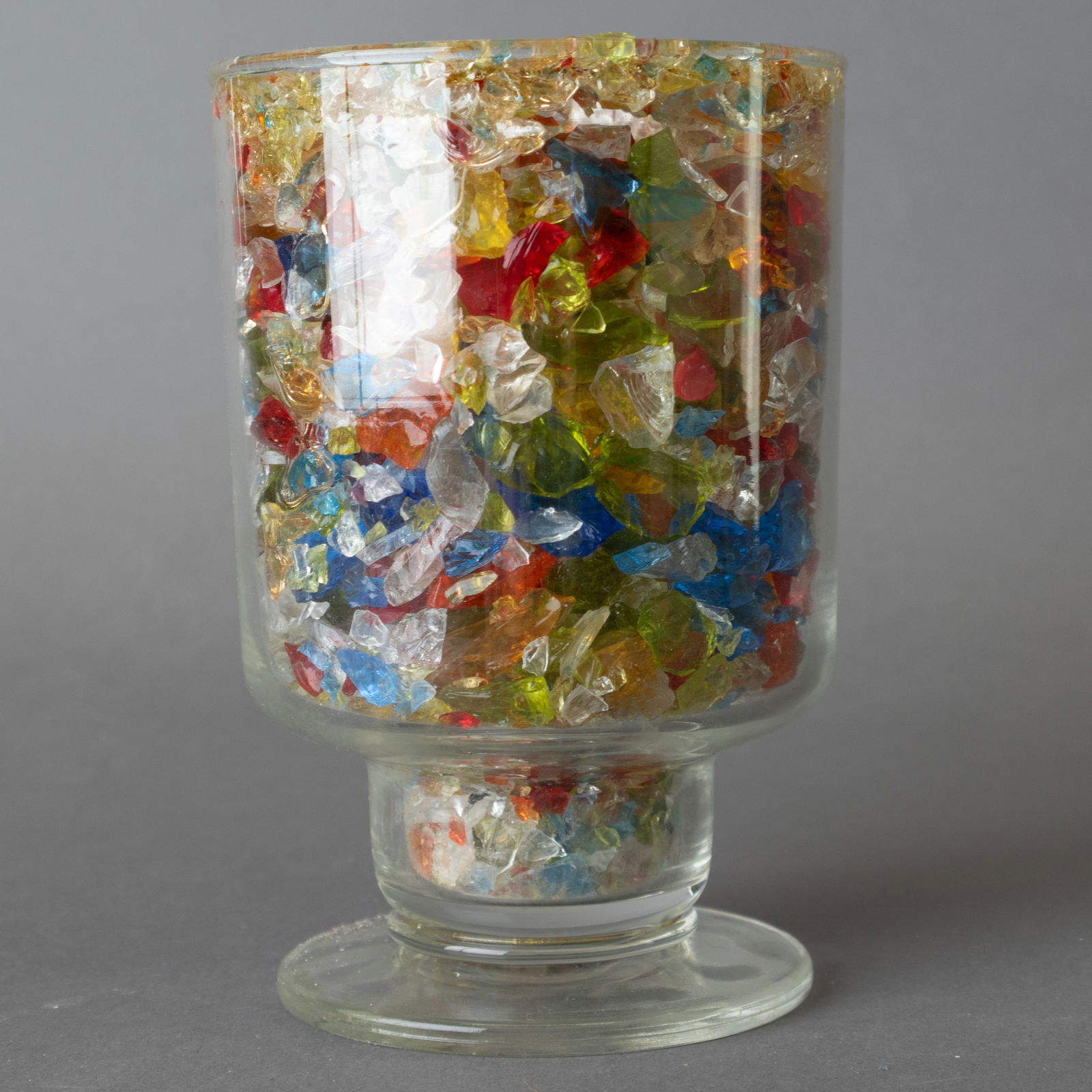 LARGE PILGRIM GLASS FOOTED VASE: Kindly examine all photographs provided in this listing or ask for a condition report. All items offered are in generally good, pre-owned condition, unless otherwise specifically described. The item i