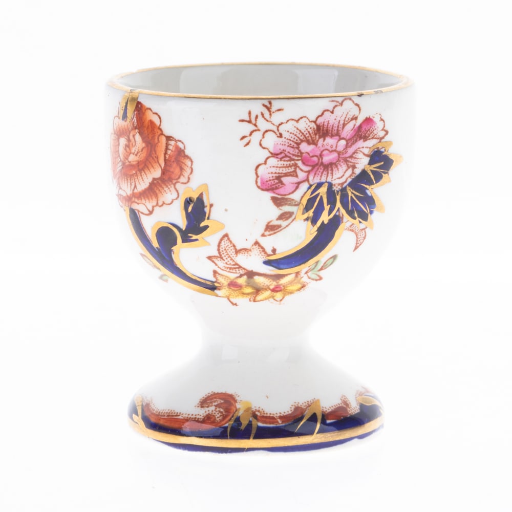 ANTIQUE MASON'S IRONSTONE CERAMIC POTTERY IMARI POTTERN EGG CUP: Kindly examine all photographs provided in this listing or ask for a condition report. All items offered are in generally good, pre-owned condition, unless otherwise specifically described, sold as se