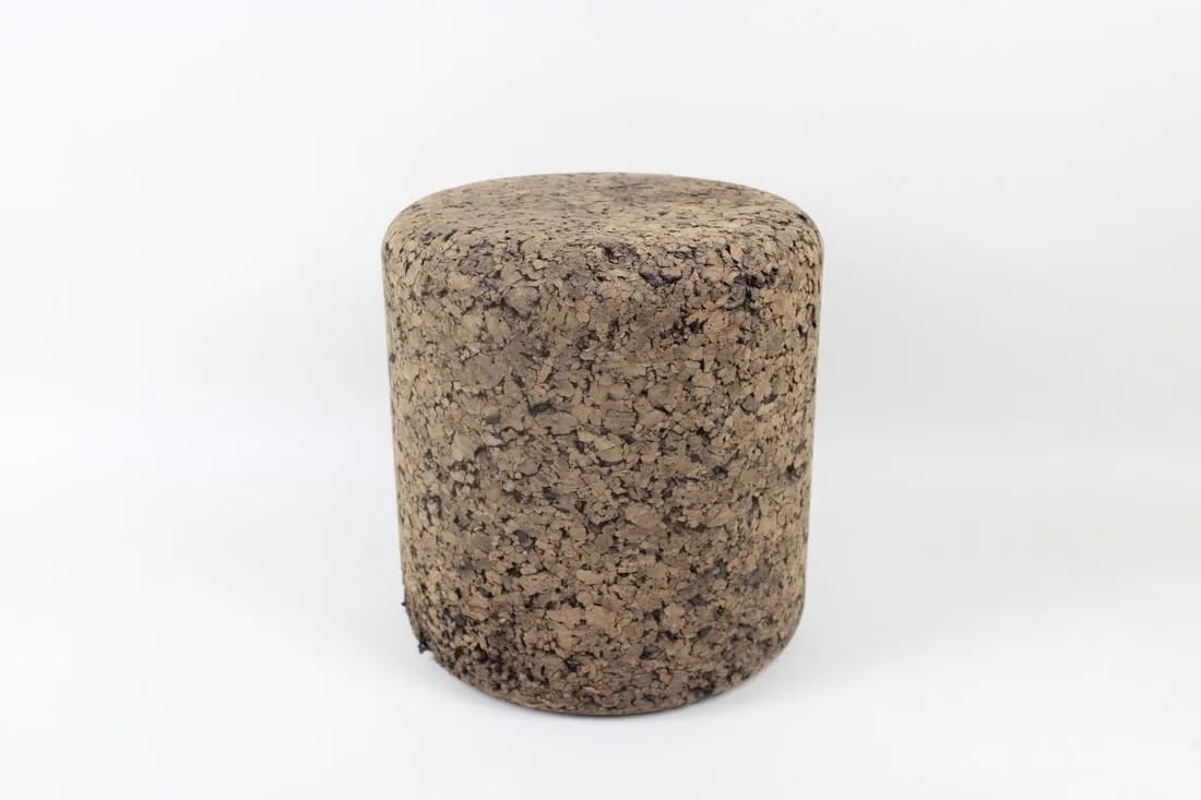 Jasper Morrison Moooi Cork Pedestal Stool, Minimalist: Jasper Morrison Moooi Cork Pedestal Stool with a minimalist design.