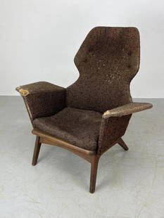 Adrian Pearsall Walnut Lounge Chair: an American modern walnut frame in very worn condition.