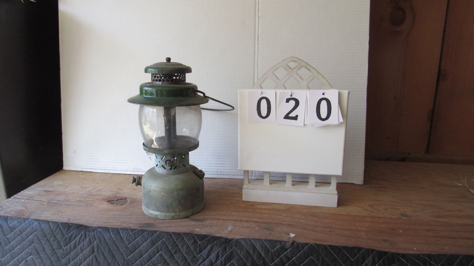 Rare!! Vtg Antique COLEMAN "The Sunshine Company" LANTERN (1 of 2)