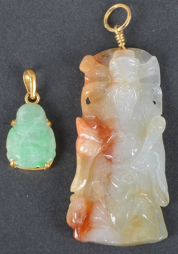 Zwei Jade-Anhänger in 22 kt Goldfassung. (1 of 1)