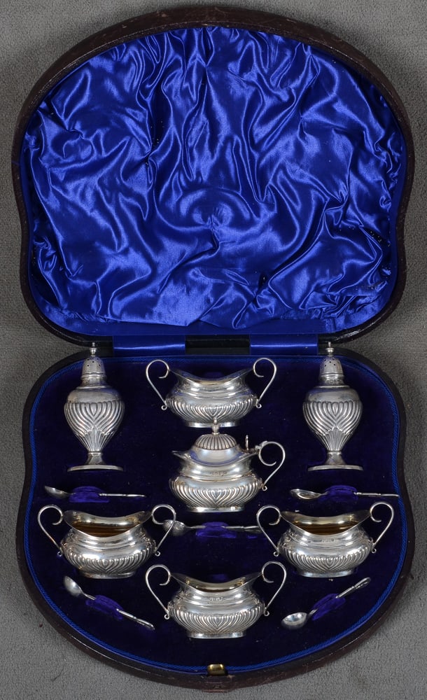 Gewürzset in Original-Lederschatulle. England, Walker & Hall um 1900. 925er Silber, ca. 40 (1 of 3)