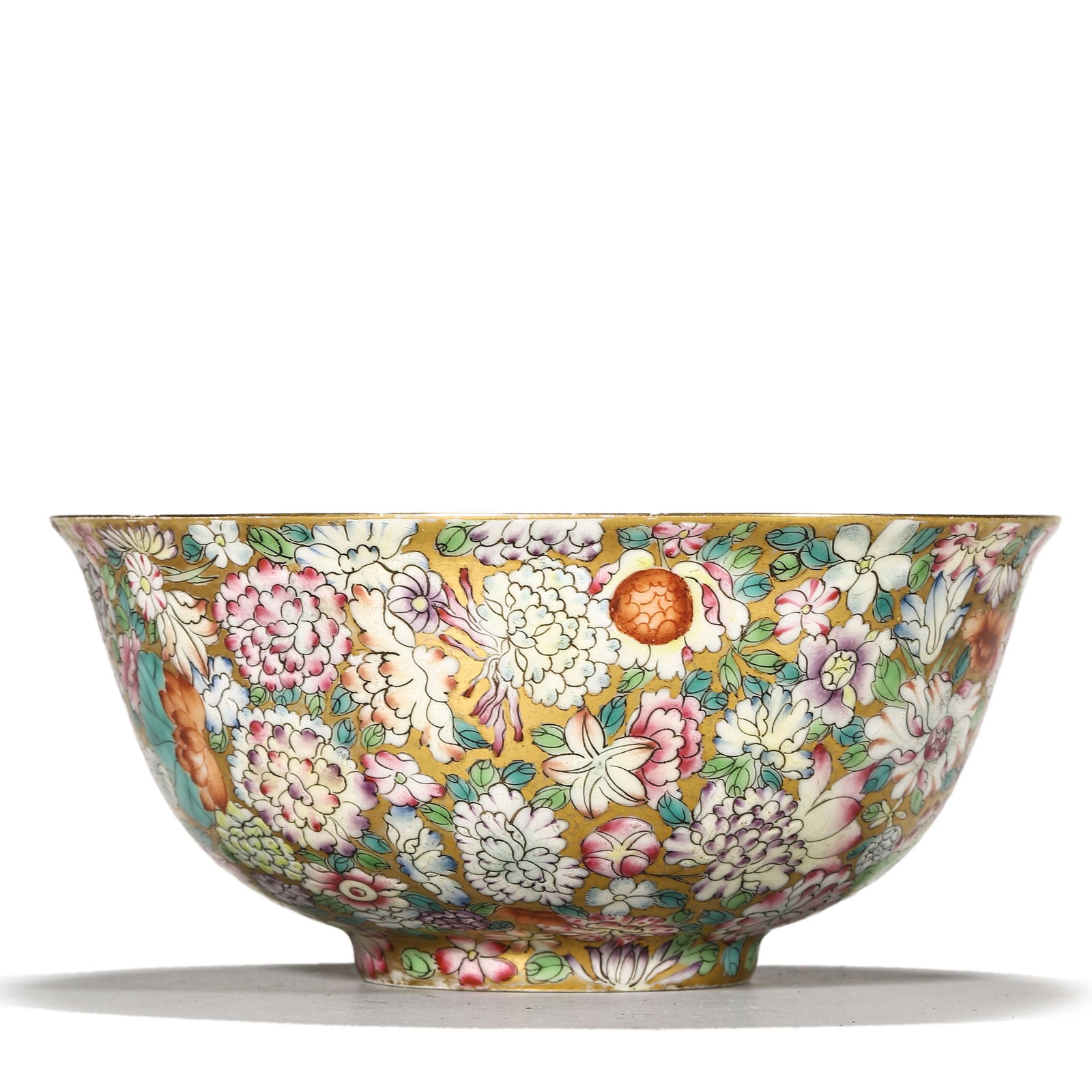 A CHINESE FAMILLE-ROSE BOWL WITH FLORAL PATTERN, MARKED 'DA QING QIANLONG NIAN ZHI', POSSIBLY QING (1 of 2)