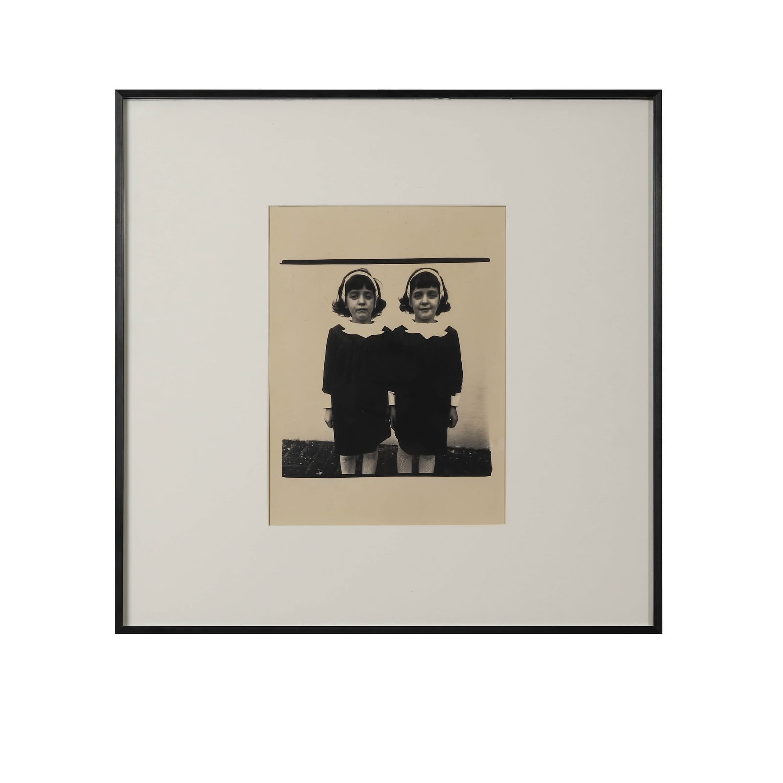 DENTICAL TWINS (CATHLEEN AND COLLEEN), ROSELLE, NEW JERSEY, PHOTOGRAPHED BY DIANE ARBUS, 1966 (1 of 1)