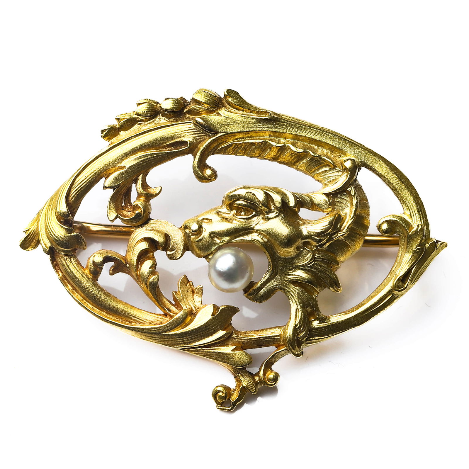 ART NOUVEAU FRENCH GOLD CHIMERA DRAGON BROOCH WITH NATURAL PEARL (CIRCA 1880–1920): Dimensions Length: 1 9/16 in. (39 mm); Width: 1 in. (26 mm); Weight: 7.4 g Description An exceptional French antique brooch from the Art Nouveau period (circa 1880–1920), finely handcrafted in 18K