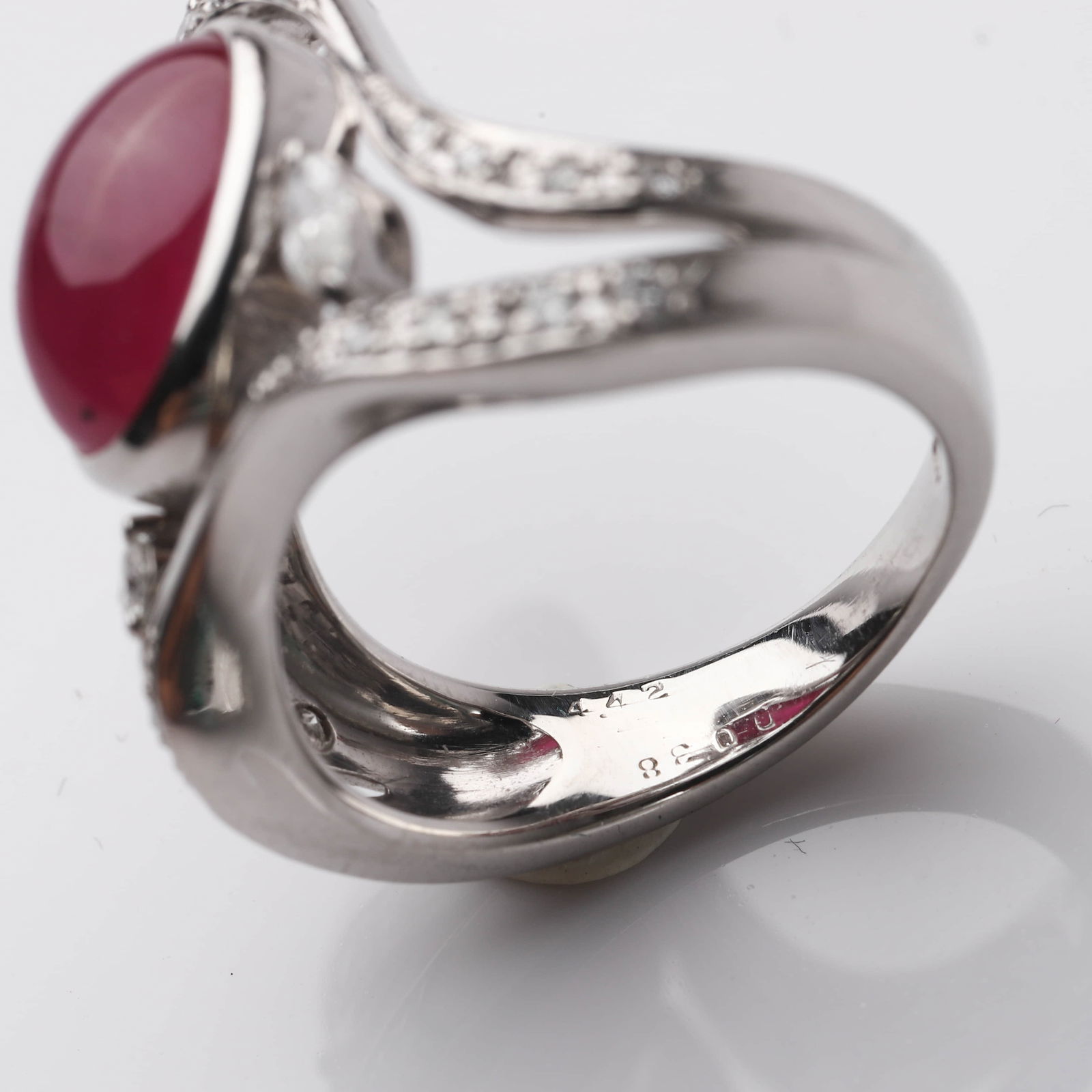 A PLATINUM RUBY AND DIAMOND RING - 8