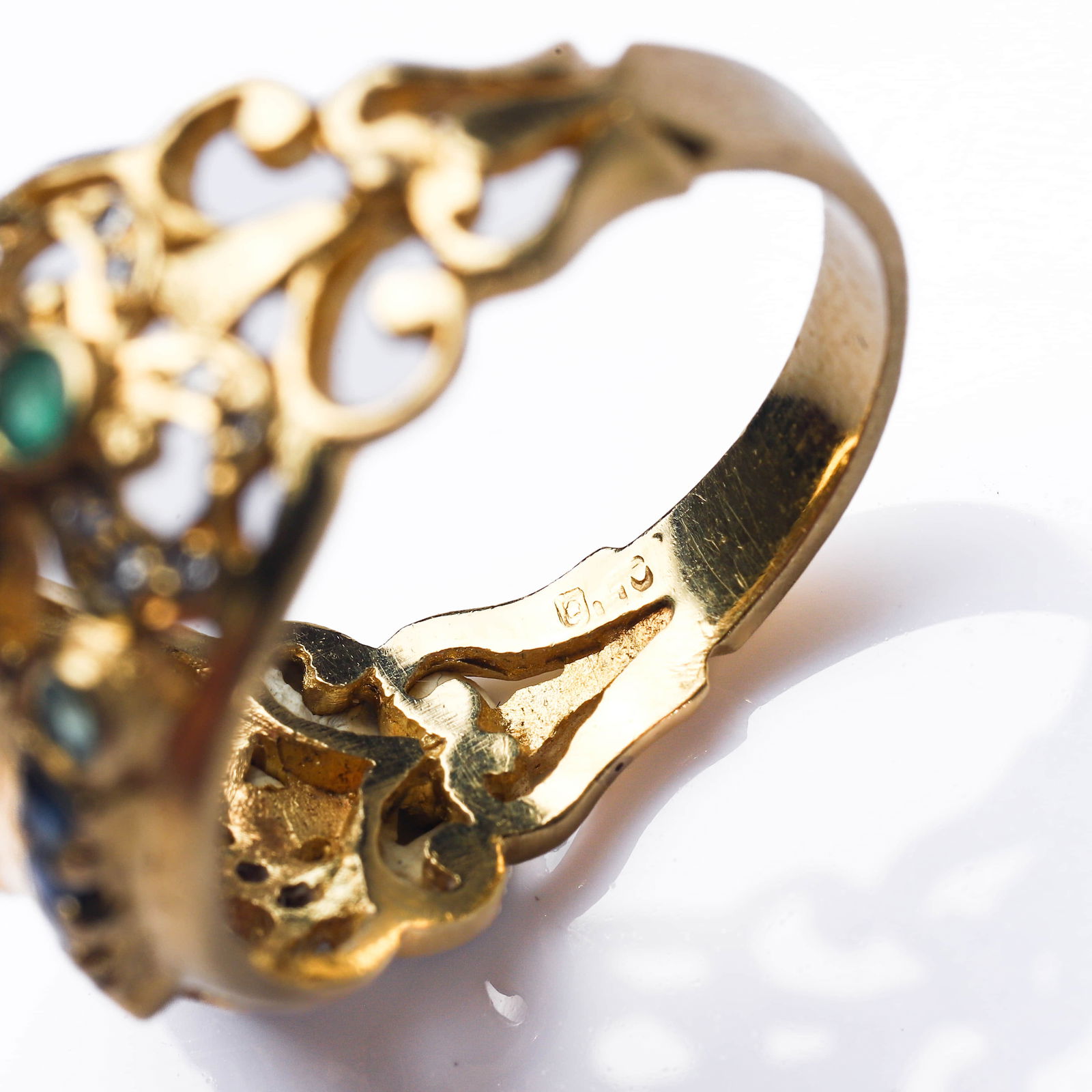 ITALIAN ANTIQUE MULTI-GEM SET GOLD RING - 5