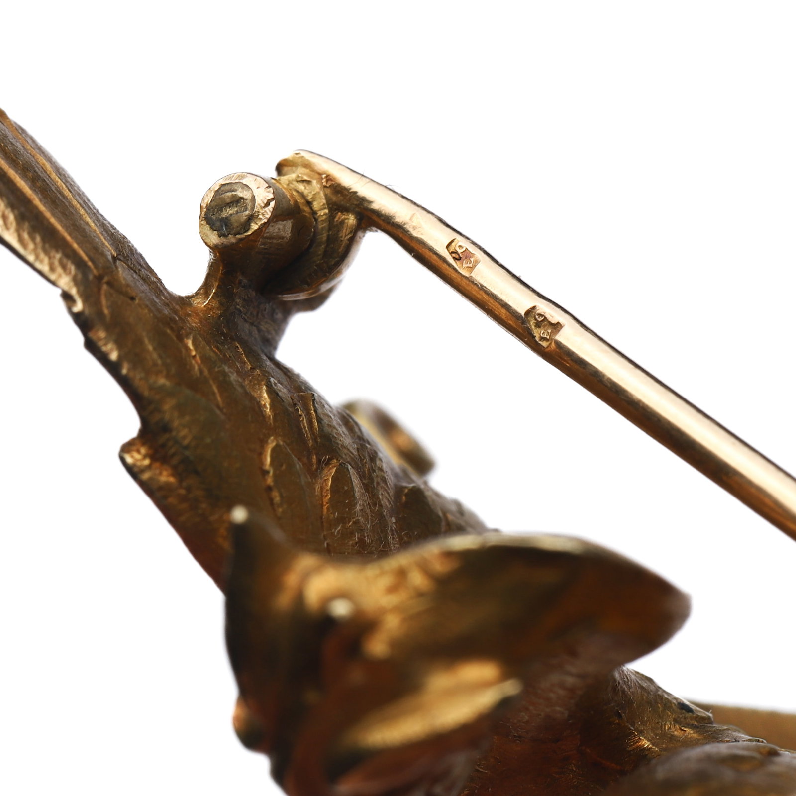 ART NOUVEAU FRENCH GOLD CHIMERA DRAGON BROOCH WITH DIAMOND AND COLOMBIAN EMERALD (CIRCA 1880–1920) - 7