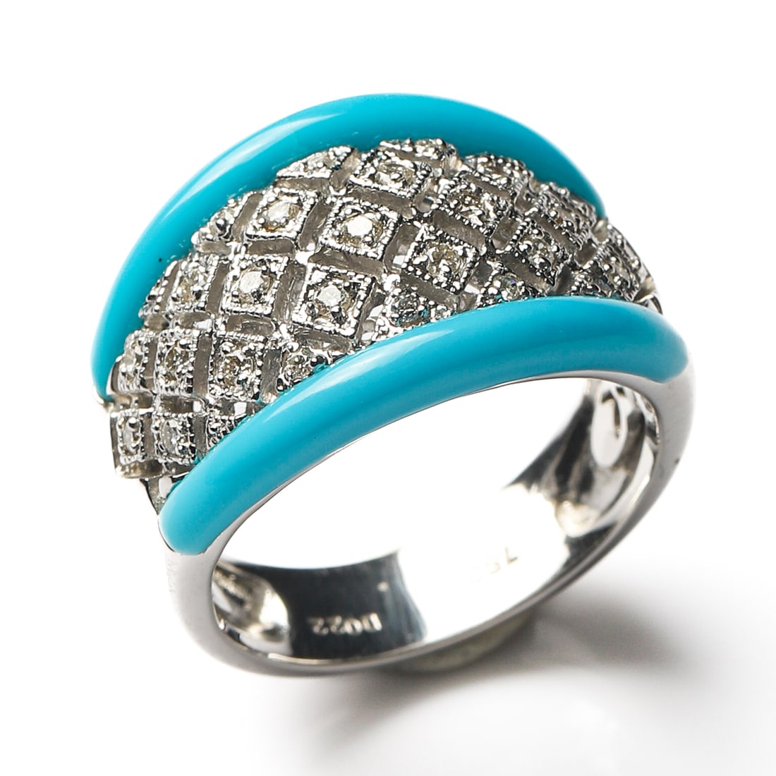 RETRO PERIOD, AN 18K WHITE GOLD, TURQUOISE AND DIAMOND RING: Dimensions Hong Kong Size 13; Weight: 8 g Description A refined Retro period ring, crafted in 18K white gold and featuring an elegant openwork design. The mount is formed in a classic lozenge-pattern 