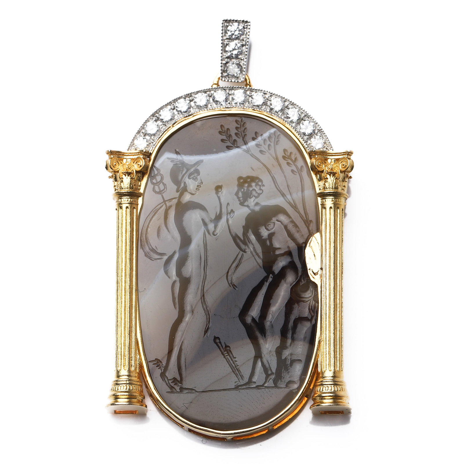 GOLD AND AGATE INTAGLIO PENDANT (1 of 4)