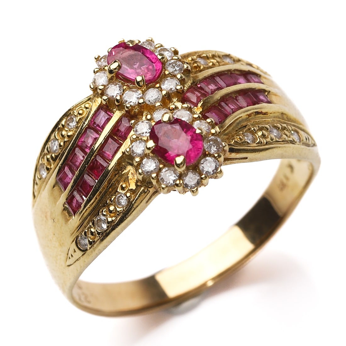 RETRO 18K GOLD RUBY AND DIAMOND RING (1 of 5)