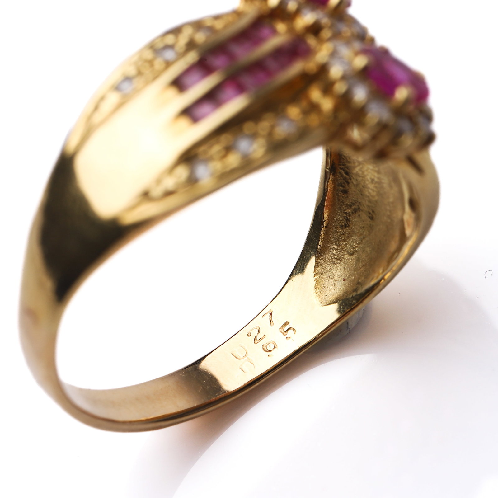 RETRO 18K GOLD RUBY AND DIAMOND RING - 4