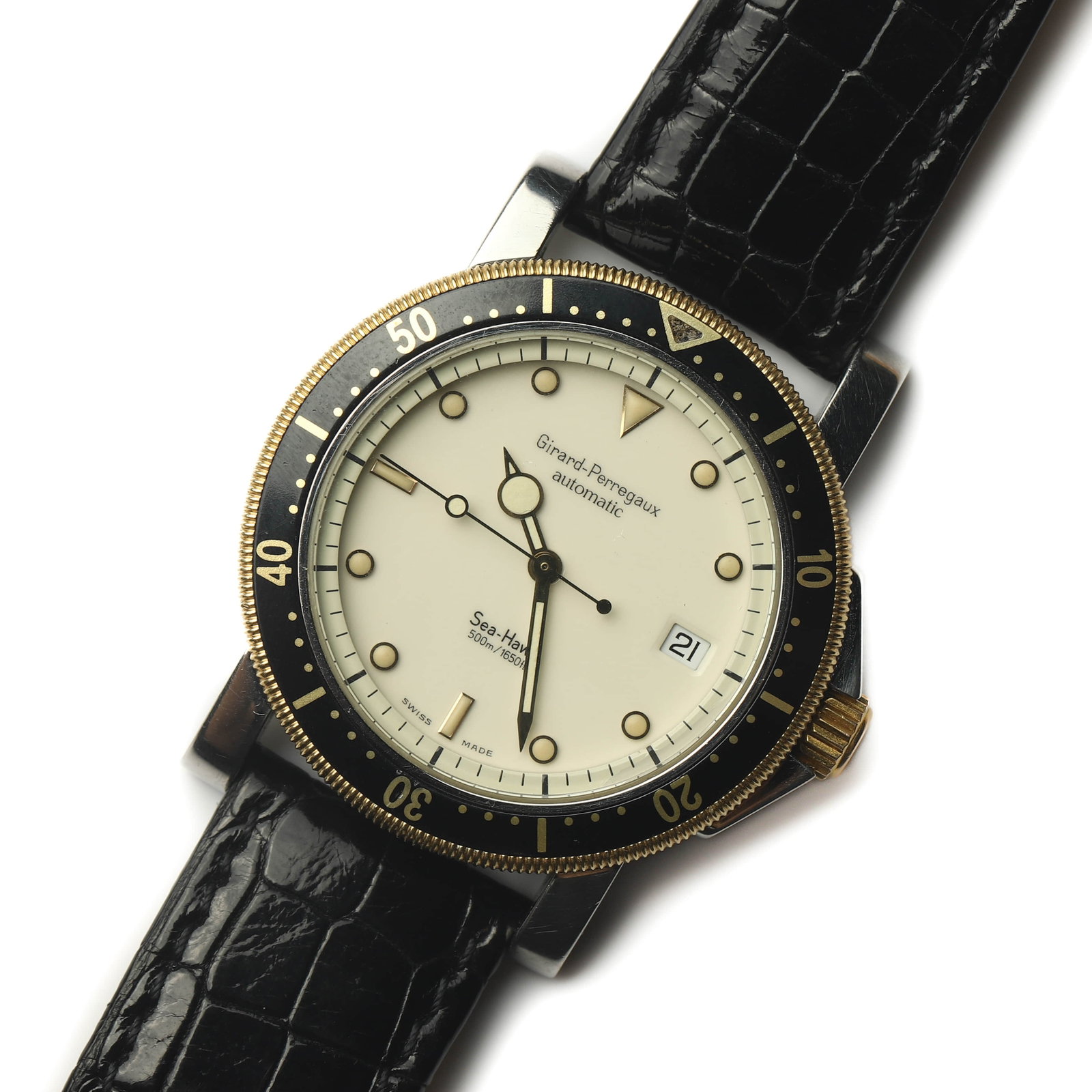 GIRARD-PERREGAUX SEA-HAWK AUTOMATIC DIVER'S WRISTWATCH: Dimensions Overall Length: 9 5/8 in. (24.5 cm) Case Diameter: 1 5/8 in. (4.21 cm) Weight: 76.2 g Description A Girard-Perregaux Sea-Hawk Automatic diver's wristwatch featuring a stainless steel case w