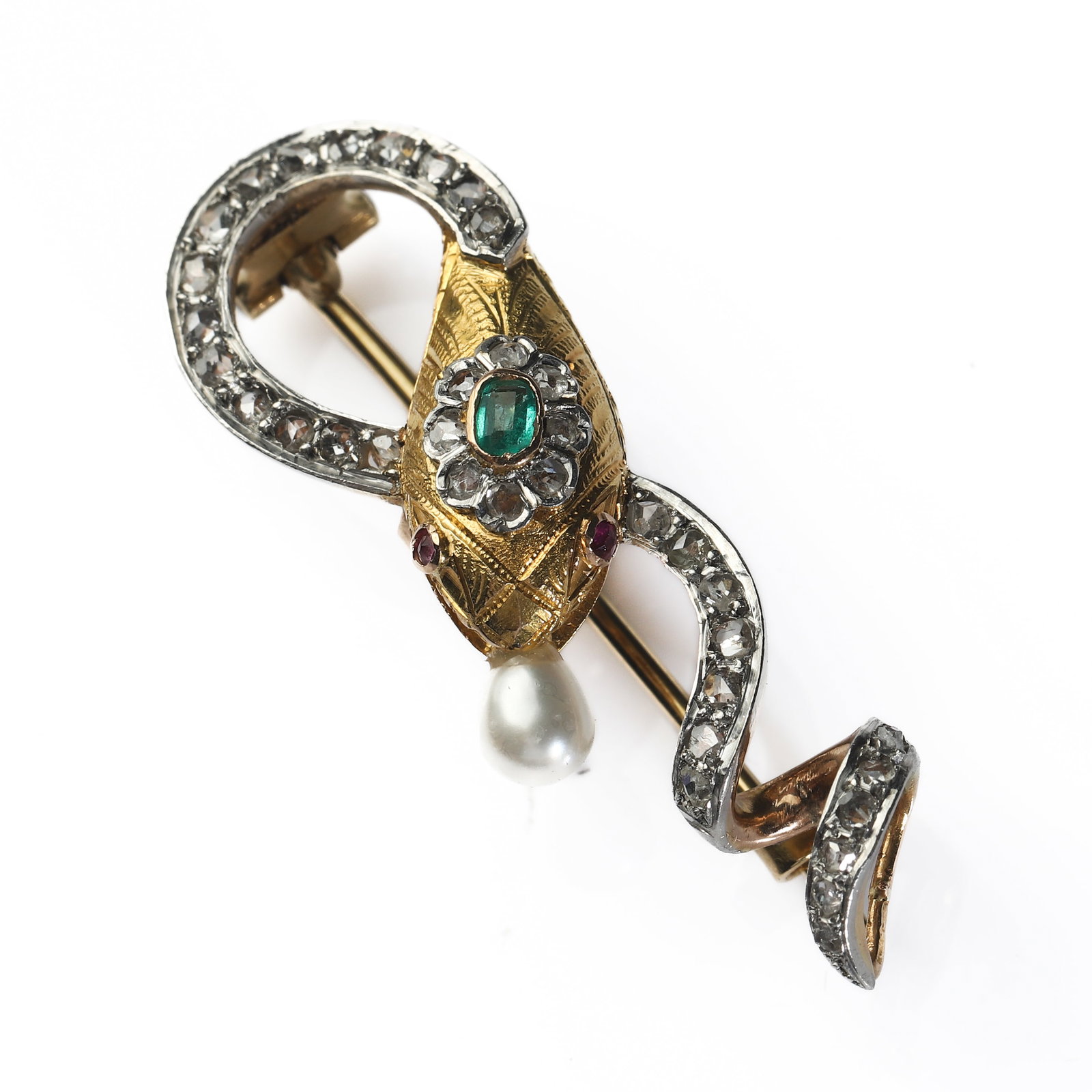 EDWARDIAN TWO-TONE GOLD SERPENT BROOCH/PENDANT, CIRCA 1901–1910: Dimensions Height 1 9/16 in. (39 mm) Width 9/16 in. (14 mm) Weight 6.2g Description An exquisite Edwardian period two-tone gold serpent brooch/pendant, dating to circa 1901–1910. Crafted in 22K