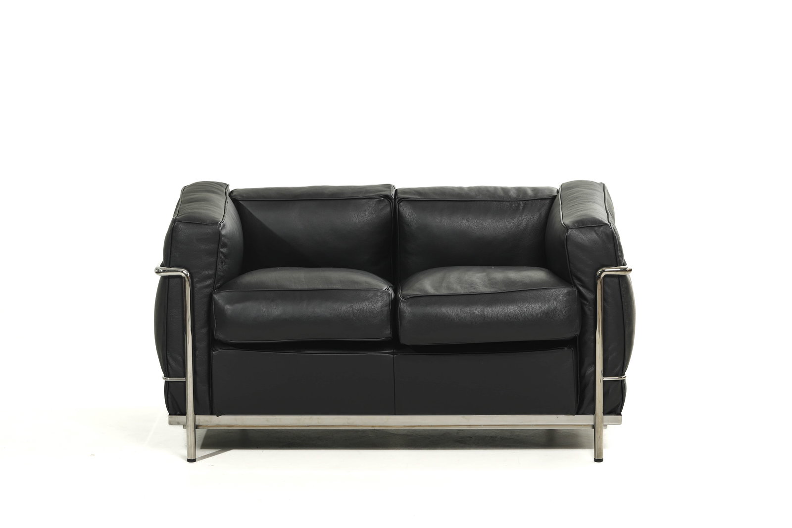 LC3 TWO-SEAT SOFA (1 of 8)