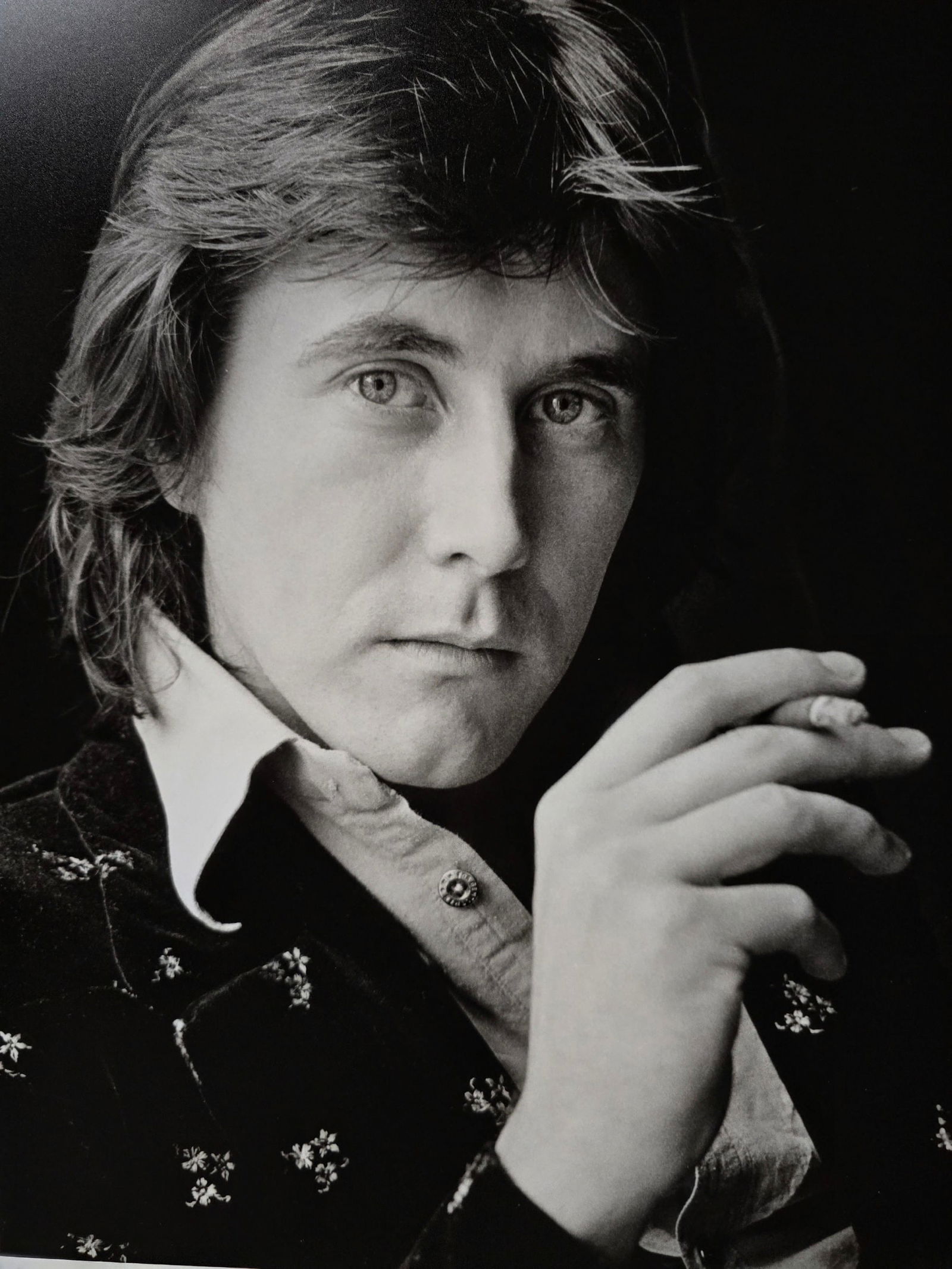 BRYAN FERRY 1972 ROXY MUSIC Original Silver Gelatin Photo 43/50 Signed & Dated by Barrie Wentzell: BRYAN FERRY 1972 ROXY MUSIC Original Silver Gelatin Photo 43/50 Signed & Dated by Barrie WentzellLegendary music photographer Barrie Wentzell made 50 limited edition, archival silver print sets in 199