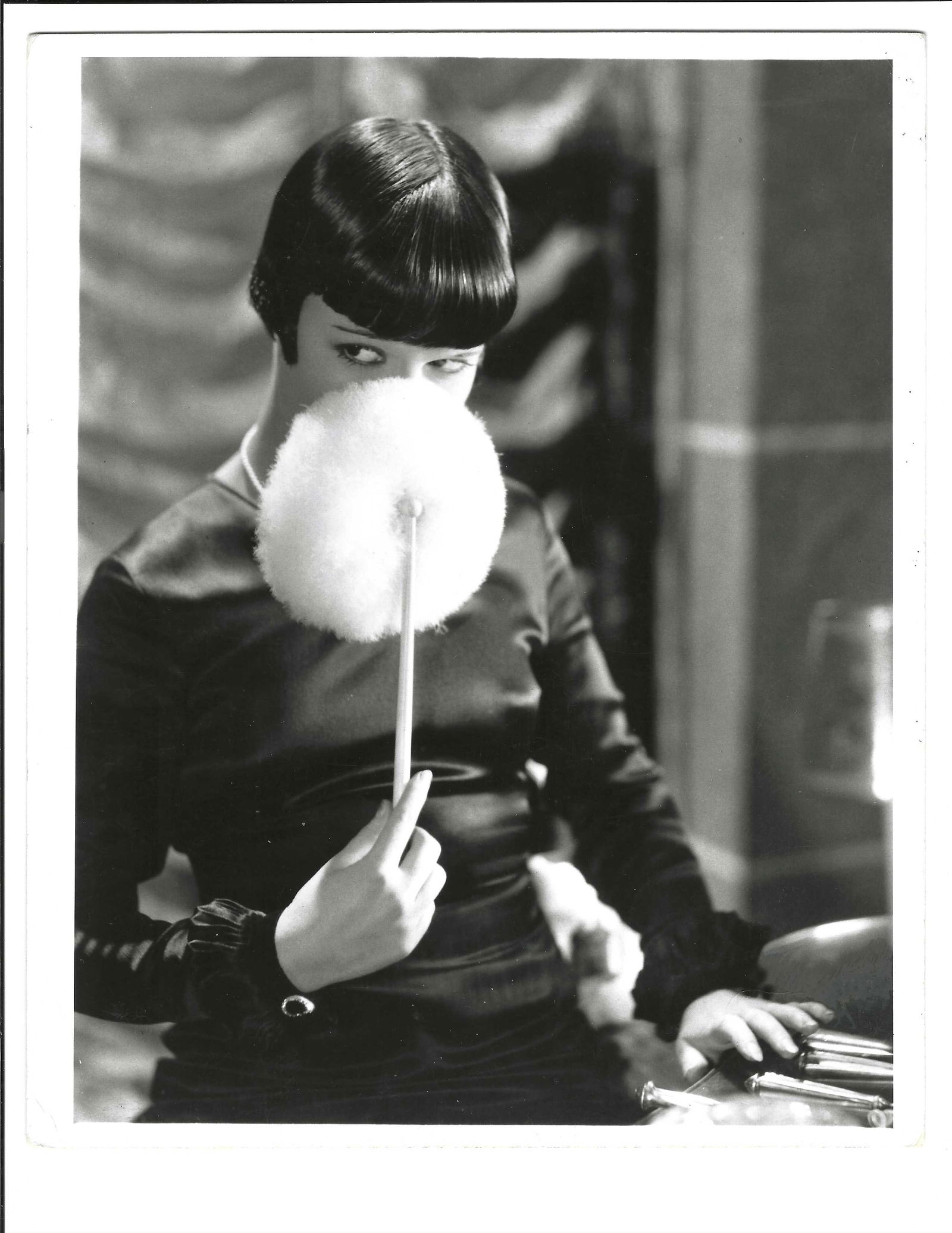 LOUISE BROOKS PERSONAL COLLECTION 1926 SIGNED 1970s RESTRIKE PHOTO RARE (1 of 4)